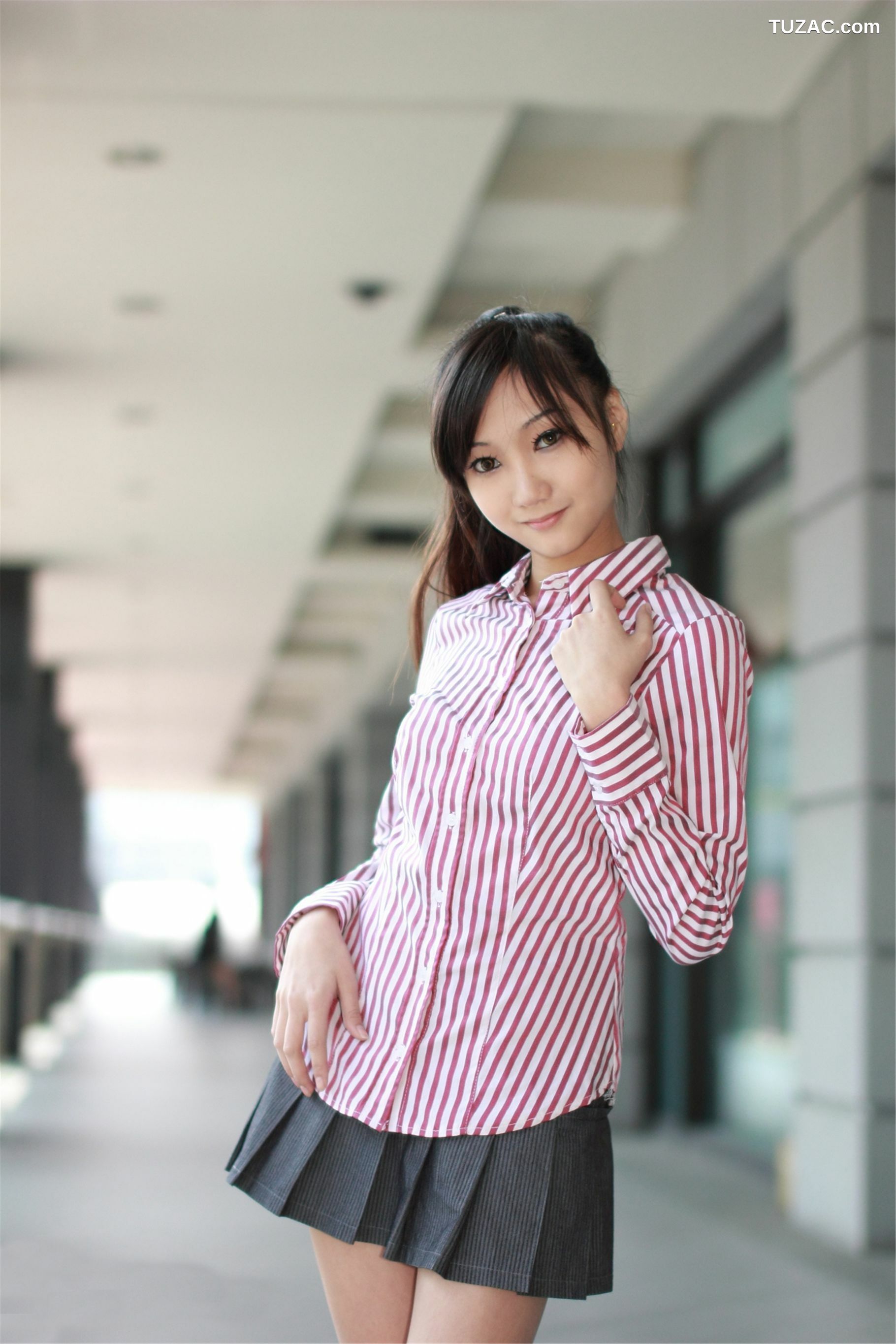 台湾正妹_Tina陈思婷《筩玥下午茶外拍》写真集