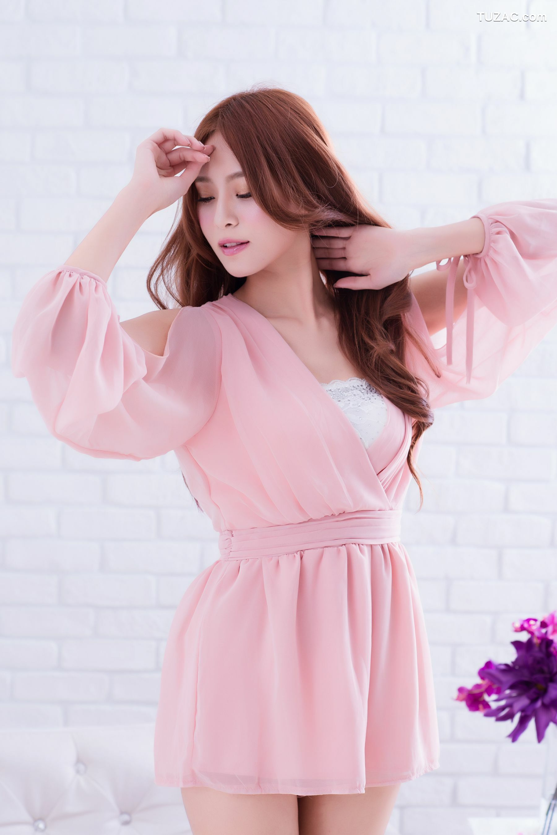 台湾正妹_Winnie小雪/庄温妮《室拍时尚篇》写真集