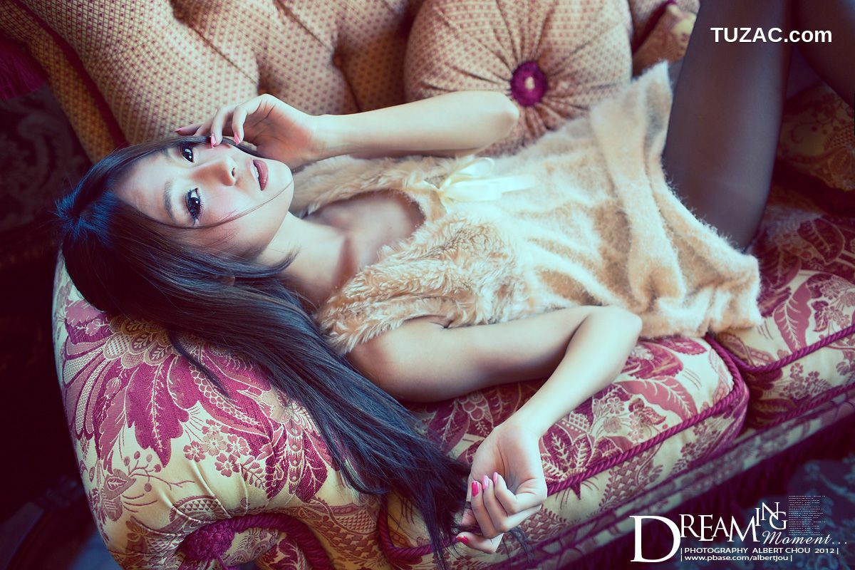 台湾正妹_Winnie小雪《清境‧秋Dream Momen》外拍篇 写真集