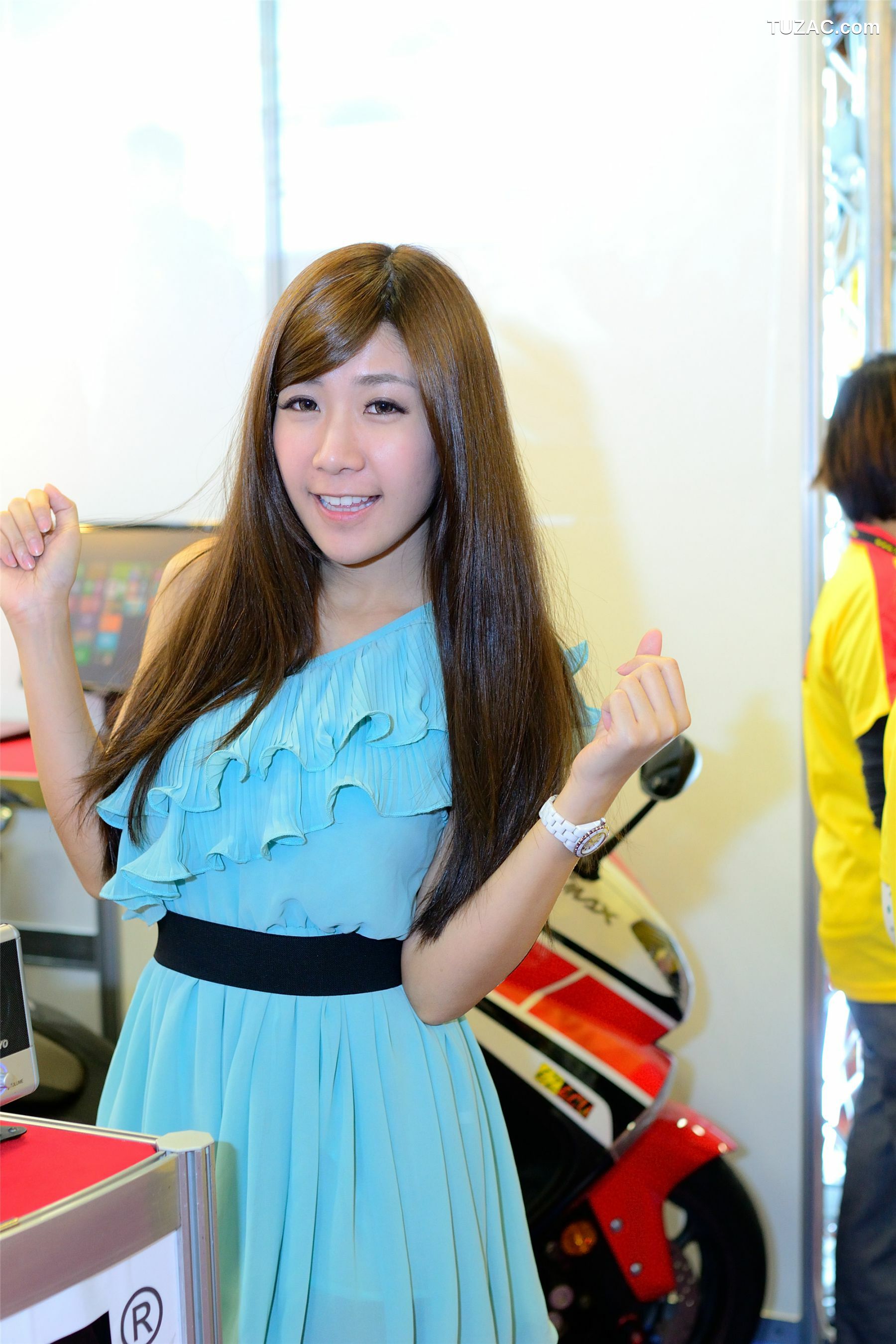 台湾正妹_余晨瑀、蓓蓓、Winnie小雪等《台北数位电器展》图片合集