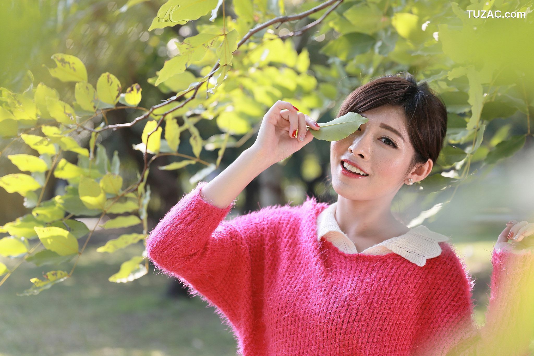 台湾正妹_冰山美人廖坎蒂《初夏公园外拍》写真集