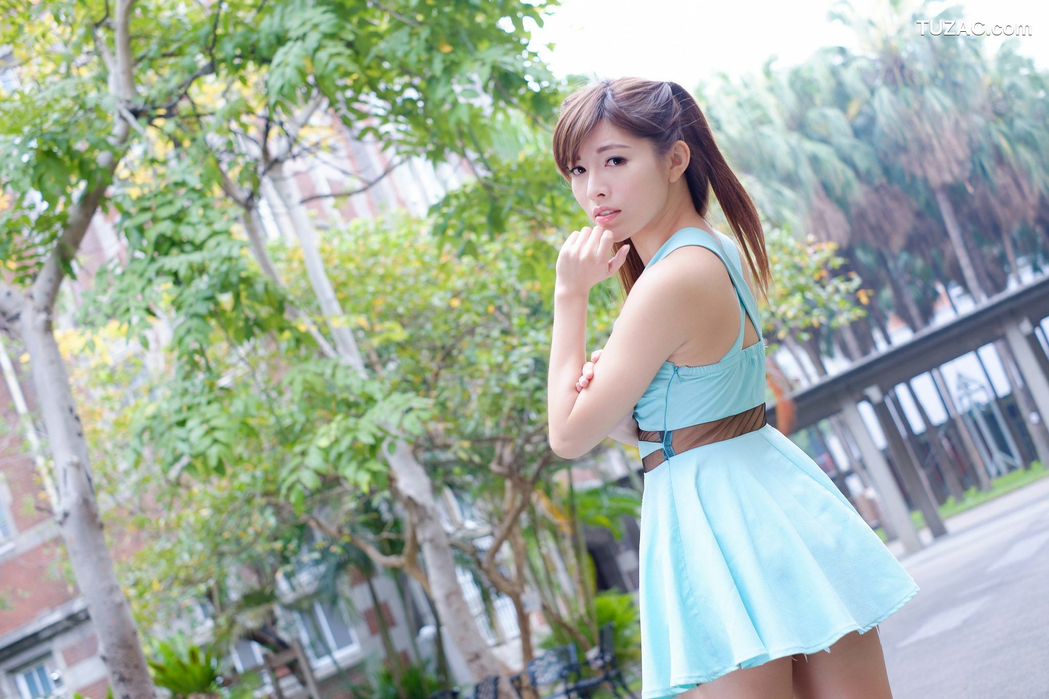 台湾正妹_冰山美人廖坎蒂《初夏公园外拍》写真集