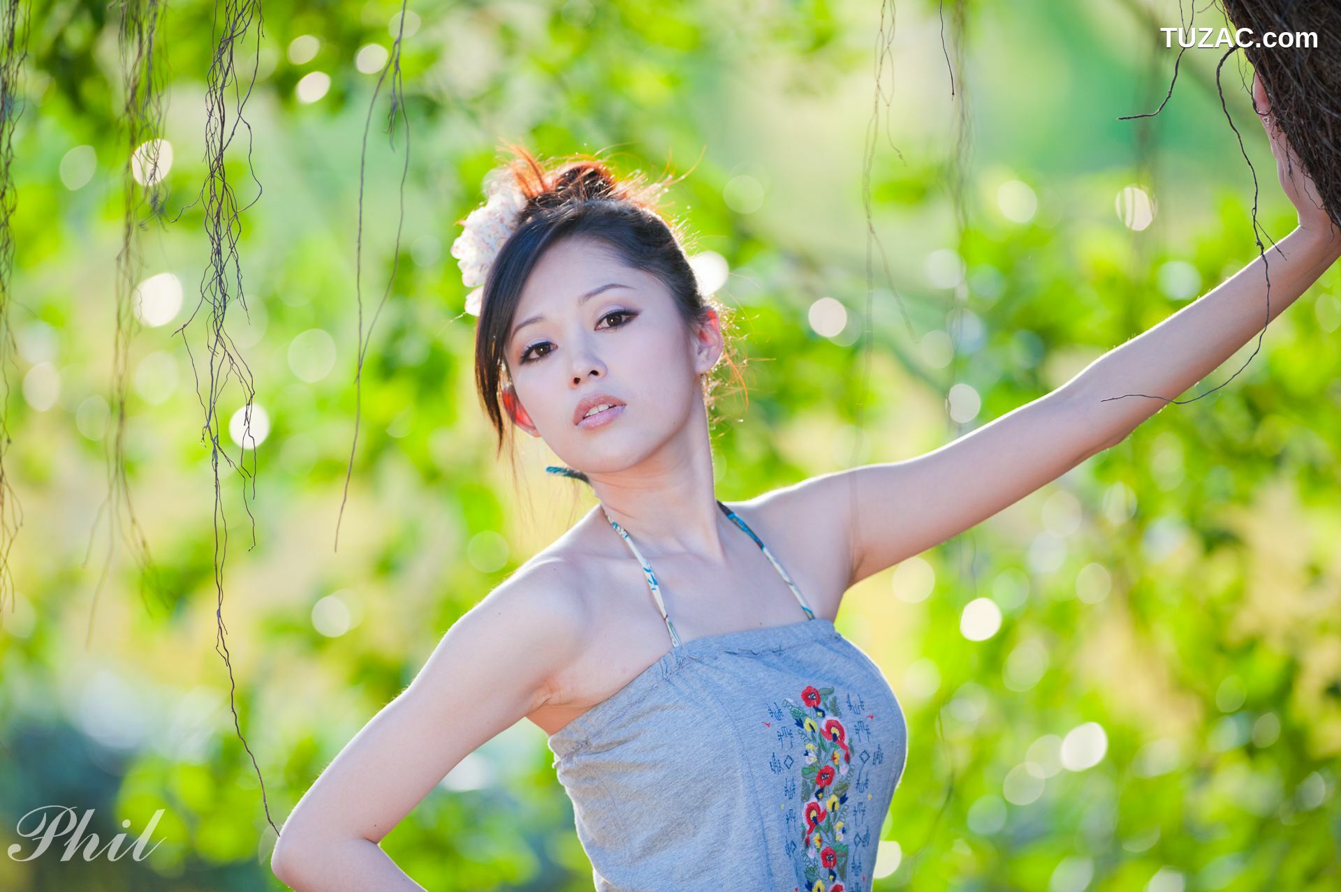 台湾正妹_台湾女神Avy杜可薇《吊带短裤系列》小清新唯美外拍写真集