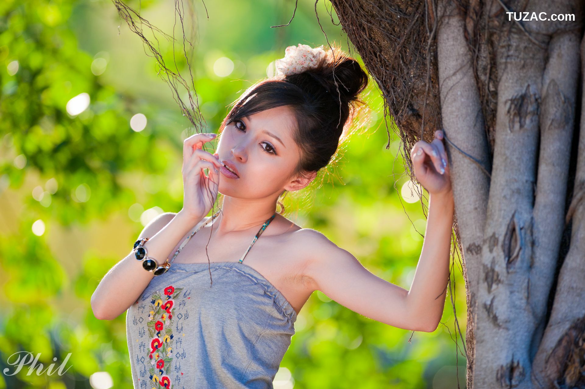 台湾正妹_台湾女神Avy杜可薇《吊带短裤系列》小清新唯美外拍写真集