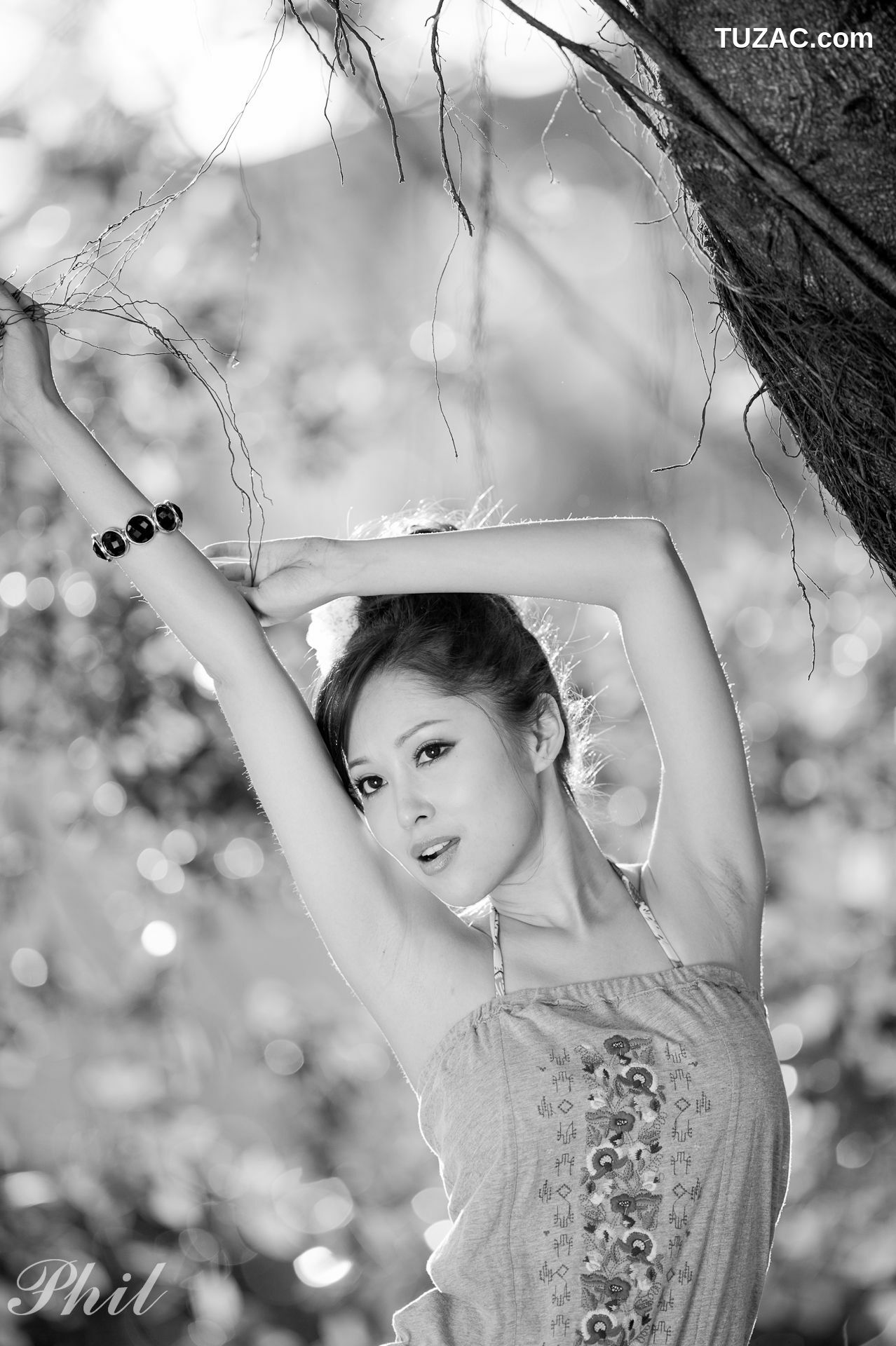 台湾正妹_台湾女神Avy杜可薇《吊带短裤系列》小清新唯美外拍写真集