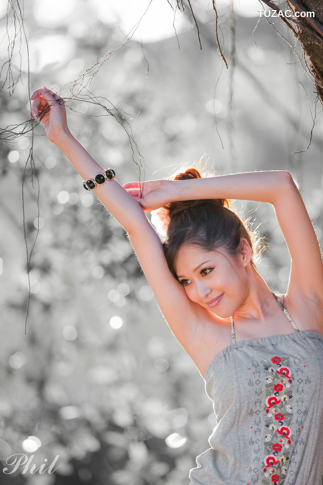 台湾正妹_台湾女神Avy杜可薇《吊带短裤系列》小清新唯美外拍写真集