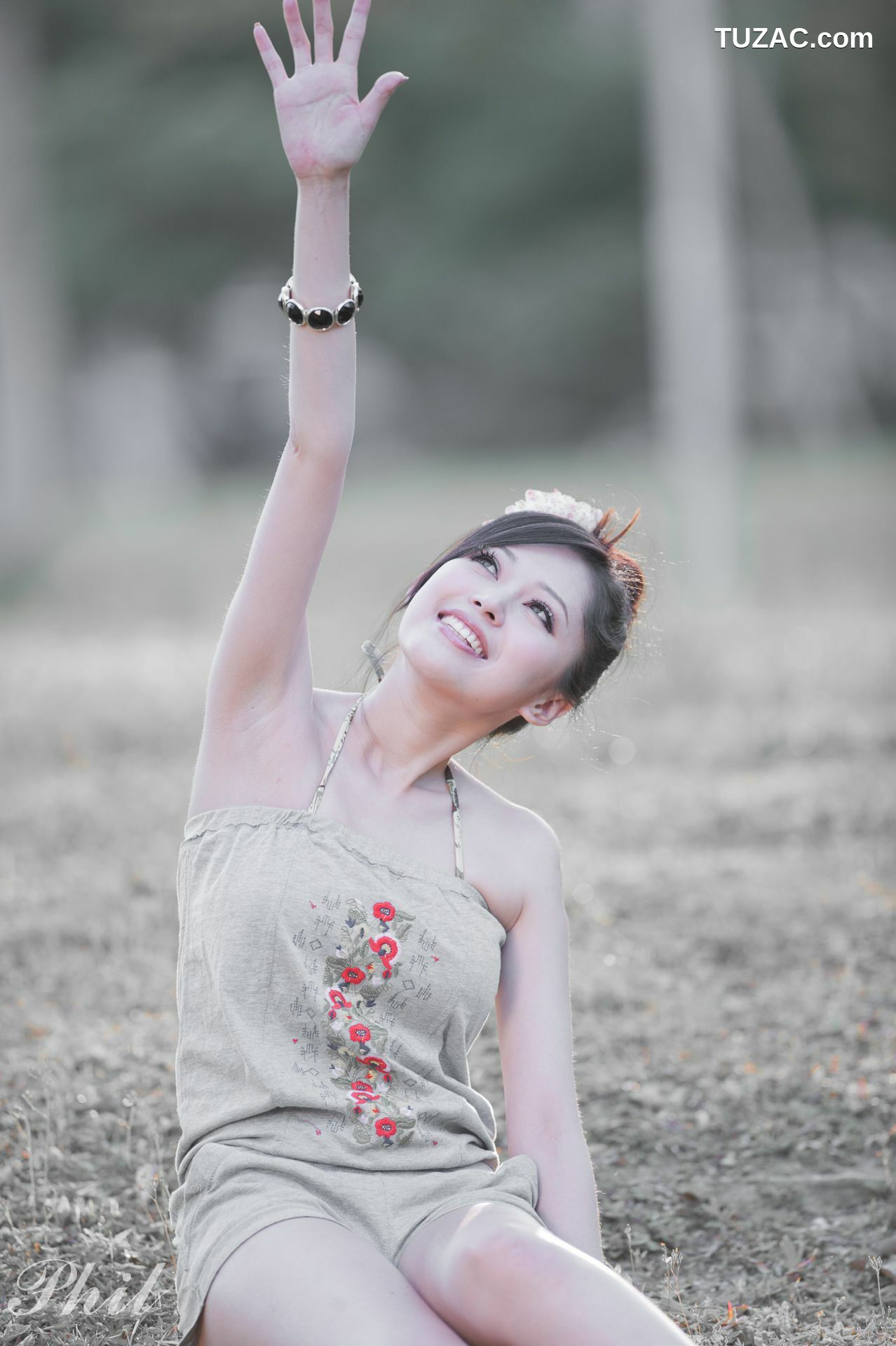 台湾正妹_台湾女神Avy杜可薇《吊带短裤系列》小清新唯美外拍写真集