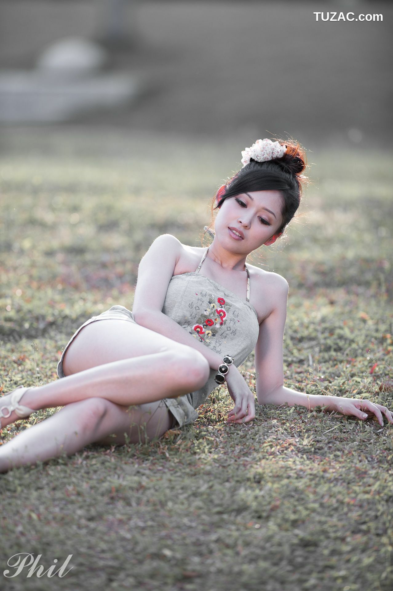 台湾正妹_台湾女神Avy杜可薇《吊带短裤系列》小清新唯美外拍写真集