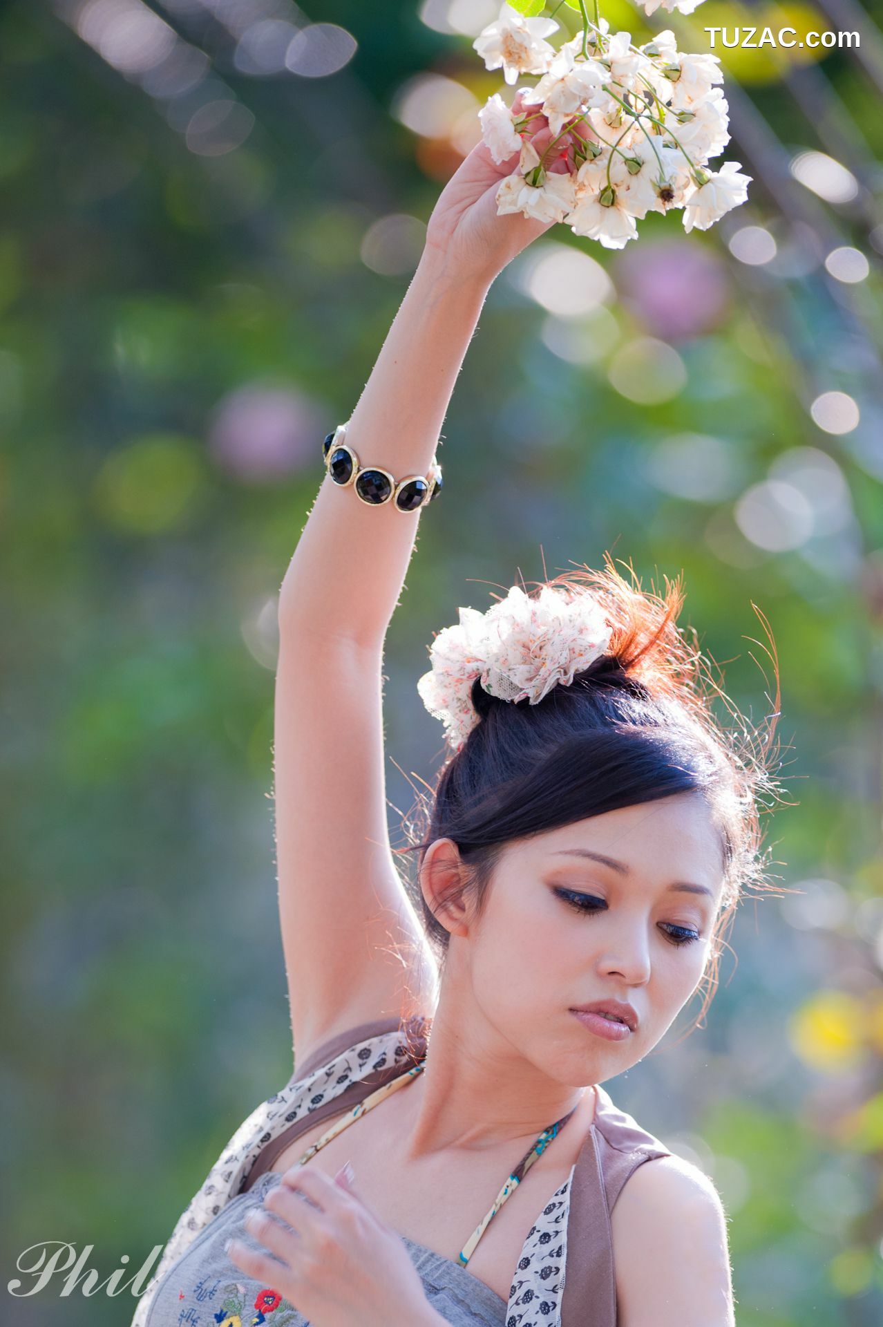 台湾正妹_台湾女神Avy杜可薇《吊带短裤系列》小清新唯美外拍写真集