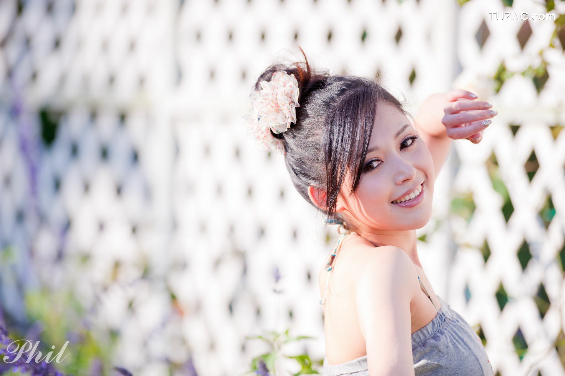 台湾正妹_台湾女神Avy杜可薇《吊带短裤系列》小清新唯美外拍写真集