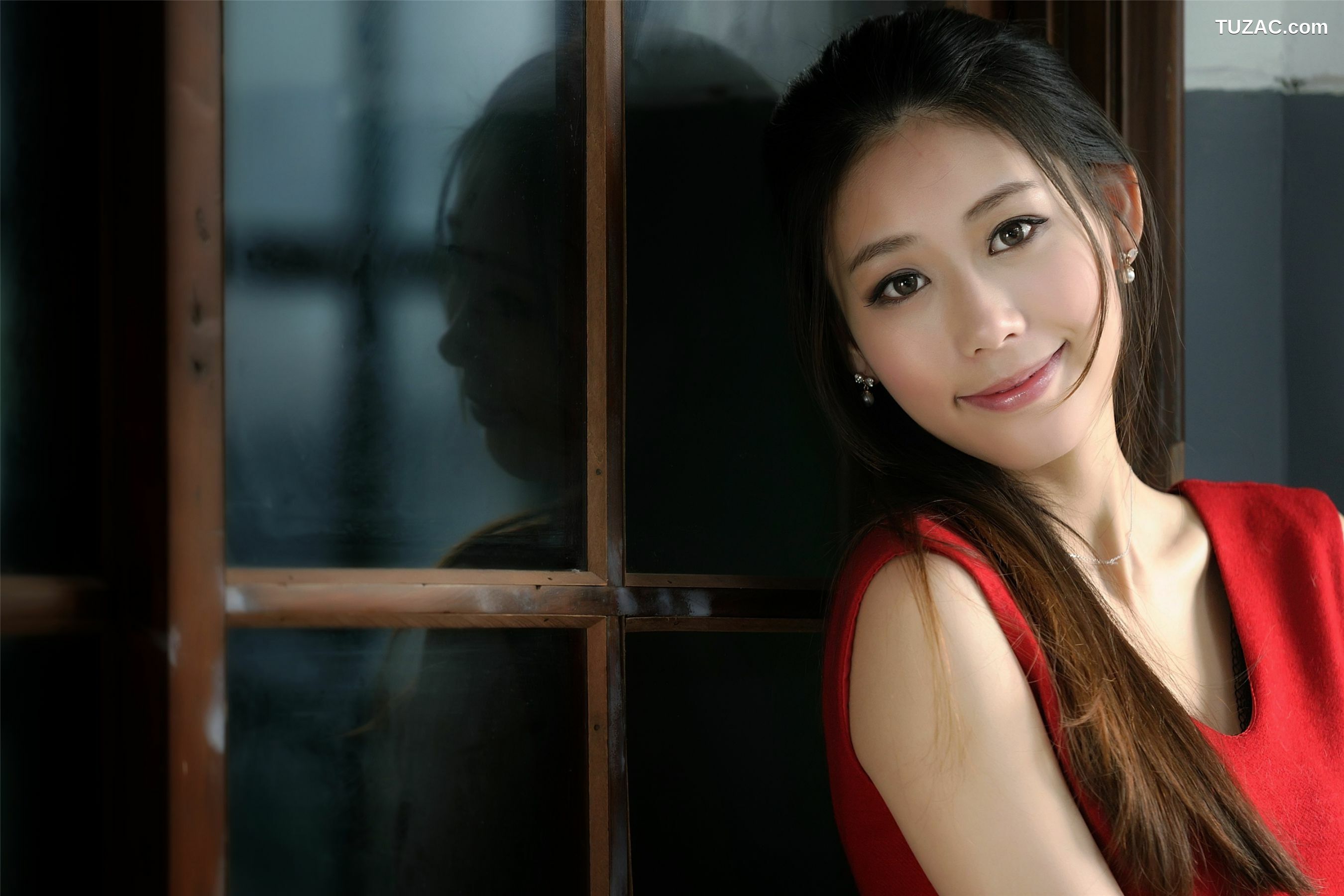 台湾正妹_台湾女神佳贝儿《唯美时尚外拍》写真集