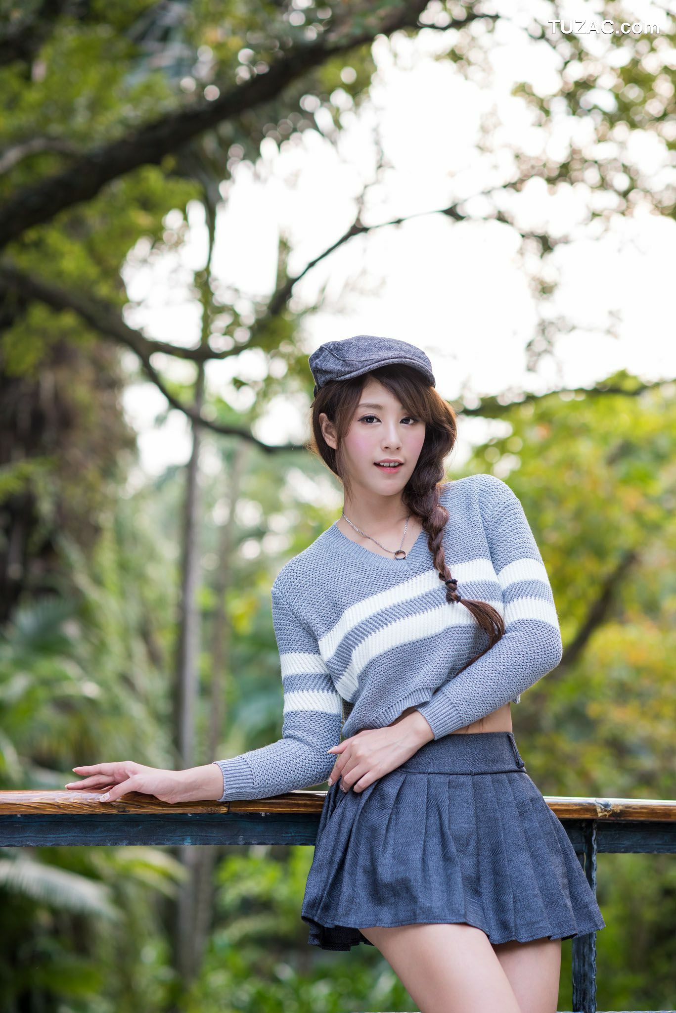 台湾正妹_台湾女神夏晴/腿模MISO《秋之风》写真集