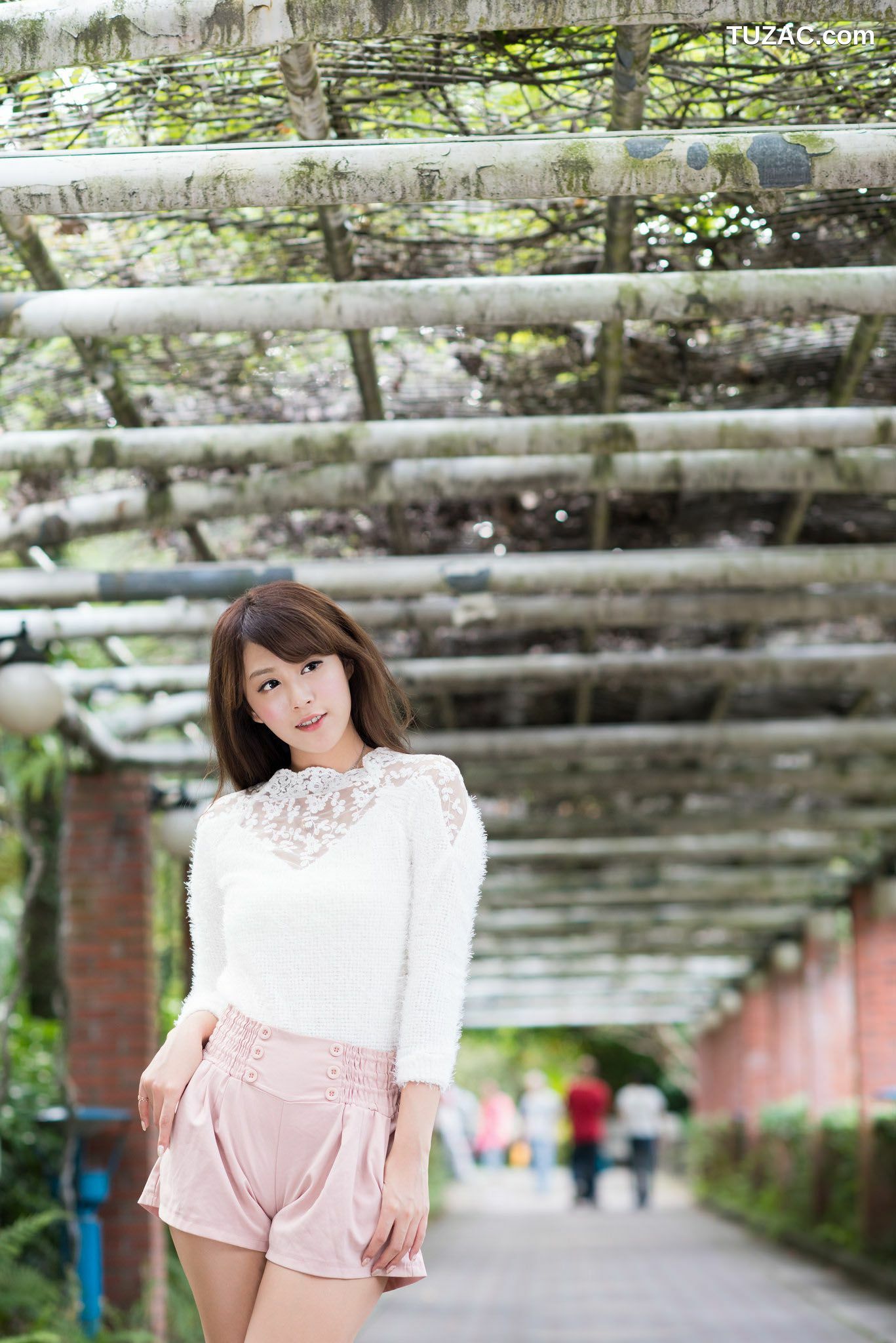台湾正妹_台湾女神夏晴/腿模MISO《秋之风》写真集