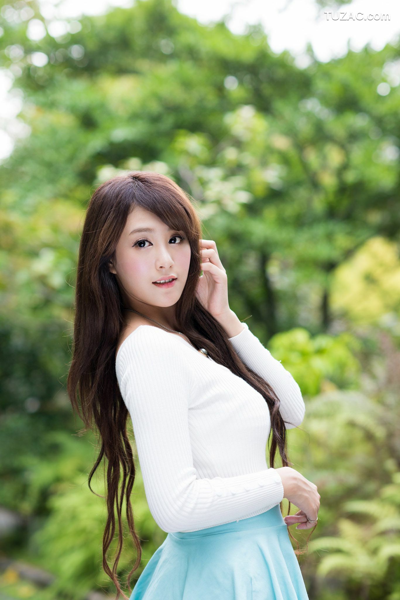 台湾正妹_台湾女神夏晴/腿模MISO《秋之风》写真集