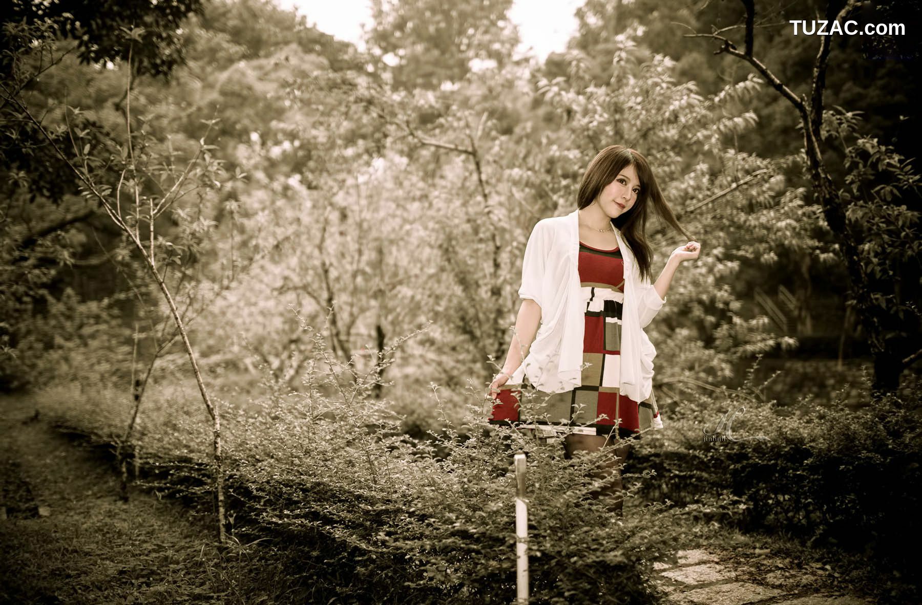 台湾正妹_台湾女神张齐郡JULIE《踏青》写真集