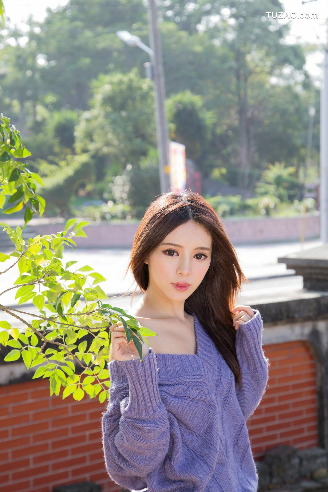 台湾正妹_台湾女神张齐郡JULIE《踏青》写真集