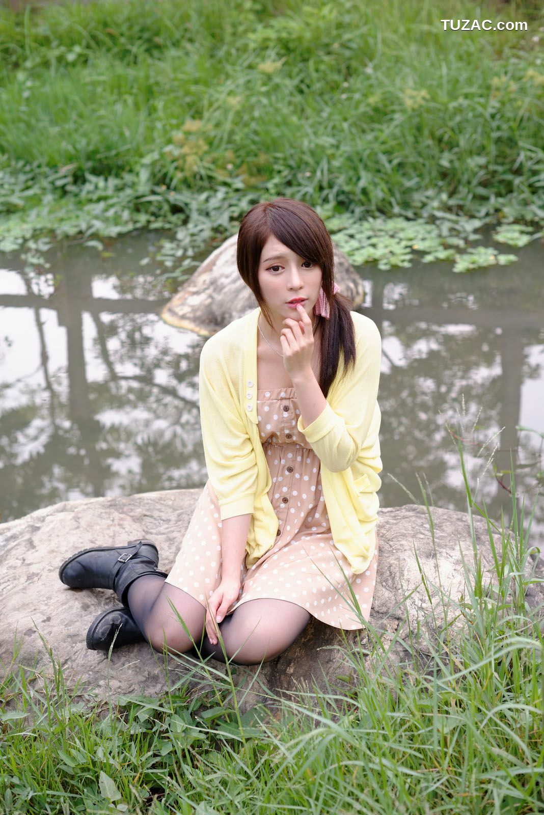 台湾正妹_台湾女神张齐郡JULIE《踏青》写真集