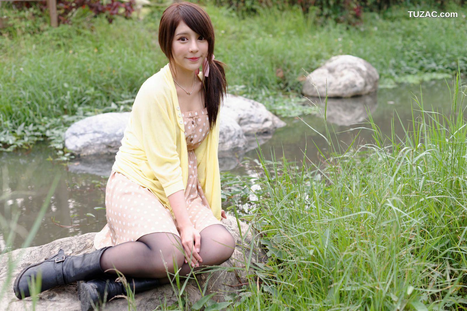 台湾正妹_台湾女神张齐郡JULIE《踏青》写真集