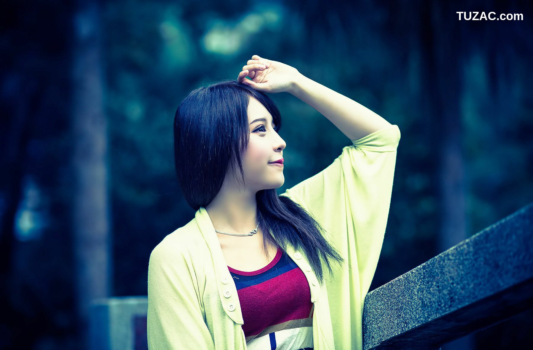 台湾正妹_台湾女神张齐郡JULIE《踏青》写真集