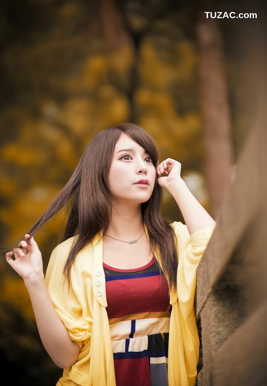 台湾正妹_台湾女神张齐郡JULIE《踏青》写真集