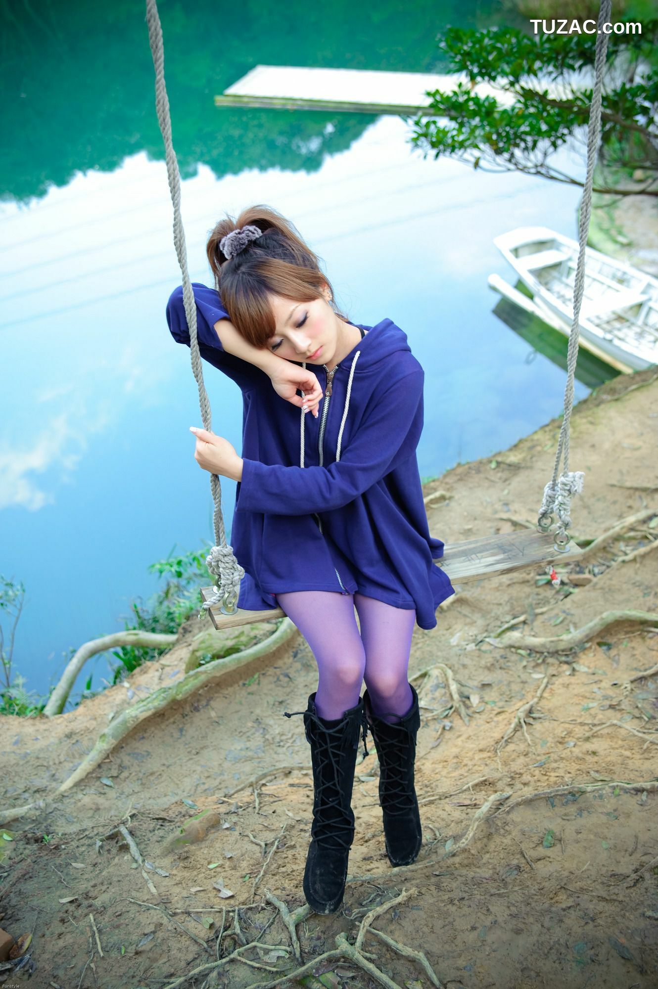 台湾正妹_台湾女神果子MM《新山夢湖外拍》写真集