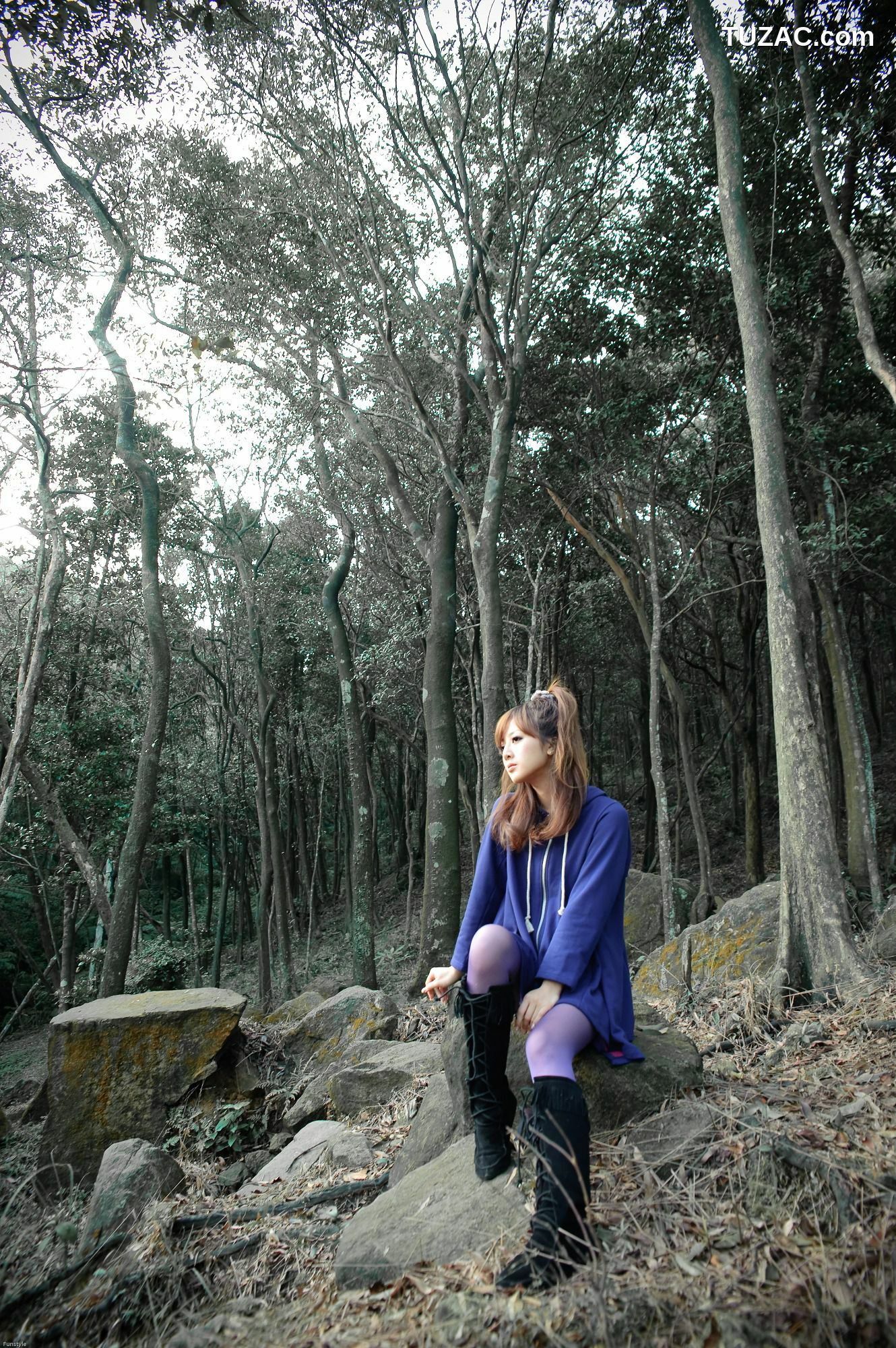 台湾正妹_台湾女神果子MM《新山夢湖外拍》写真集