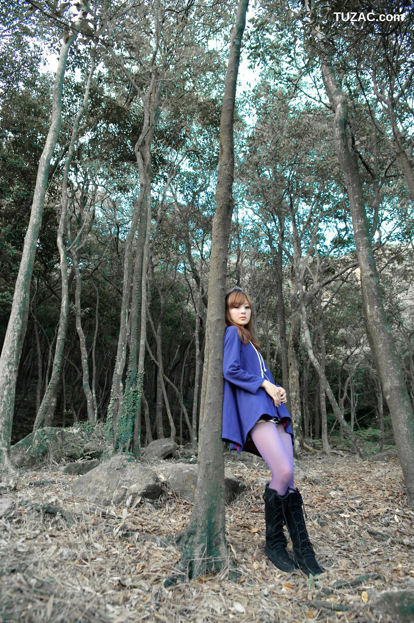 台湾正妹_台湾女神果子MM《新山夢湖外拍》写真集