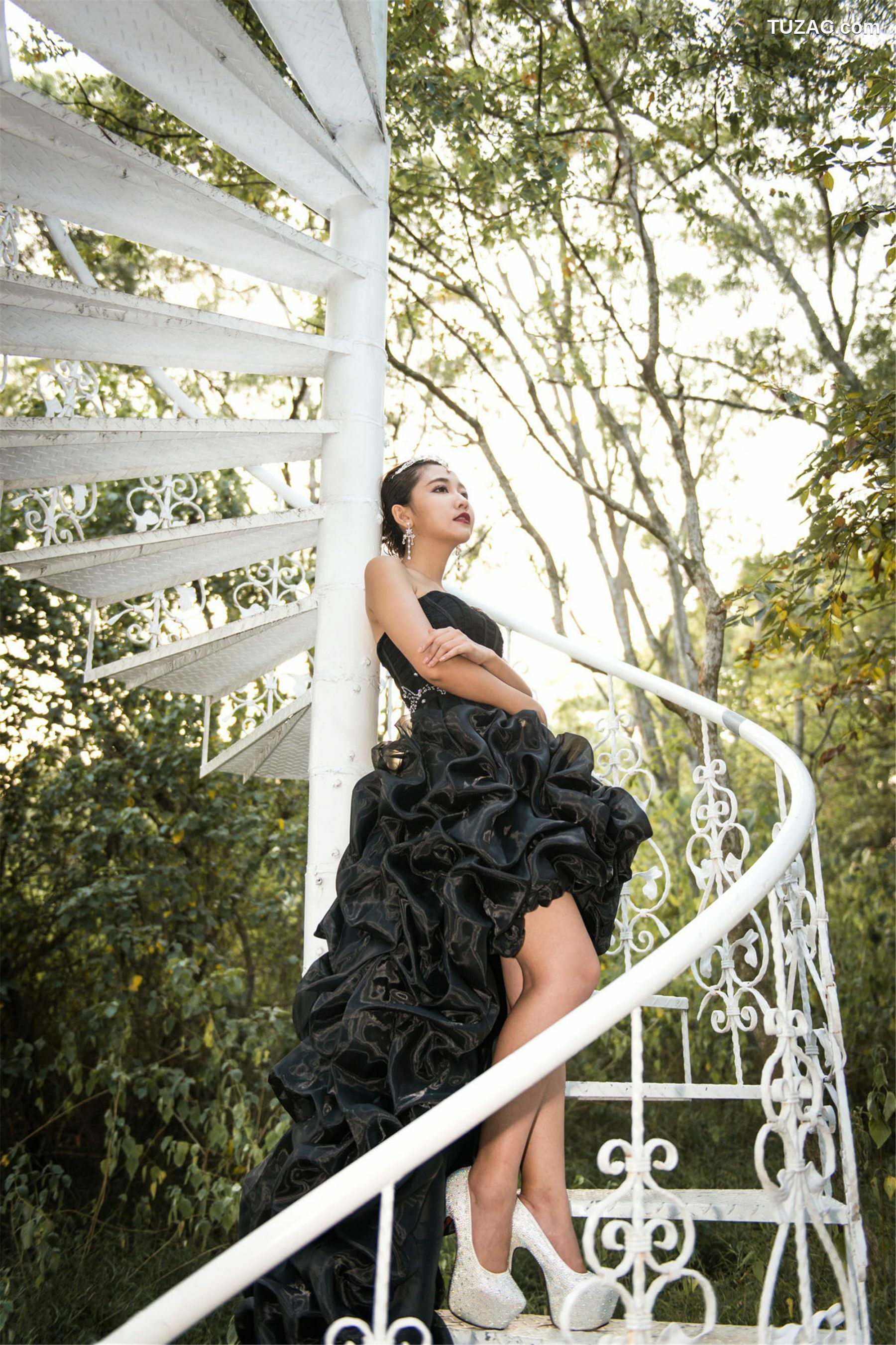 台湾正妹_台湾女神许庆琳/许庆伶《绽放的玫瑰》写真集