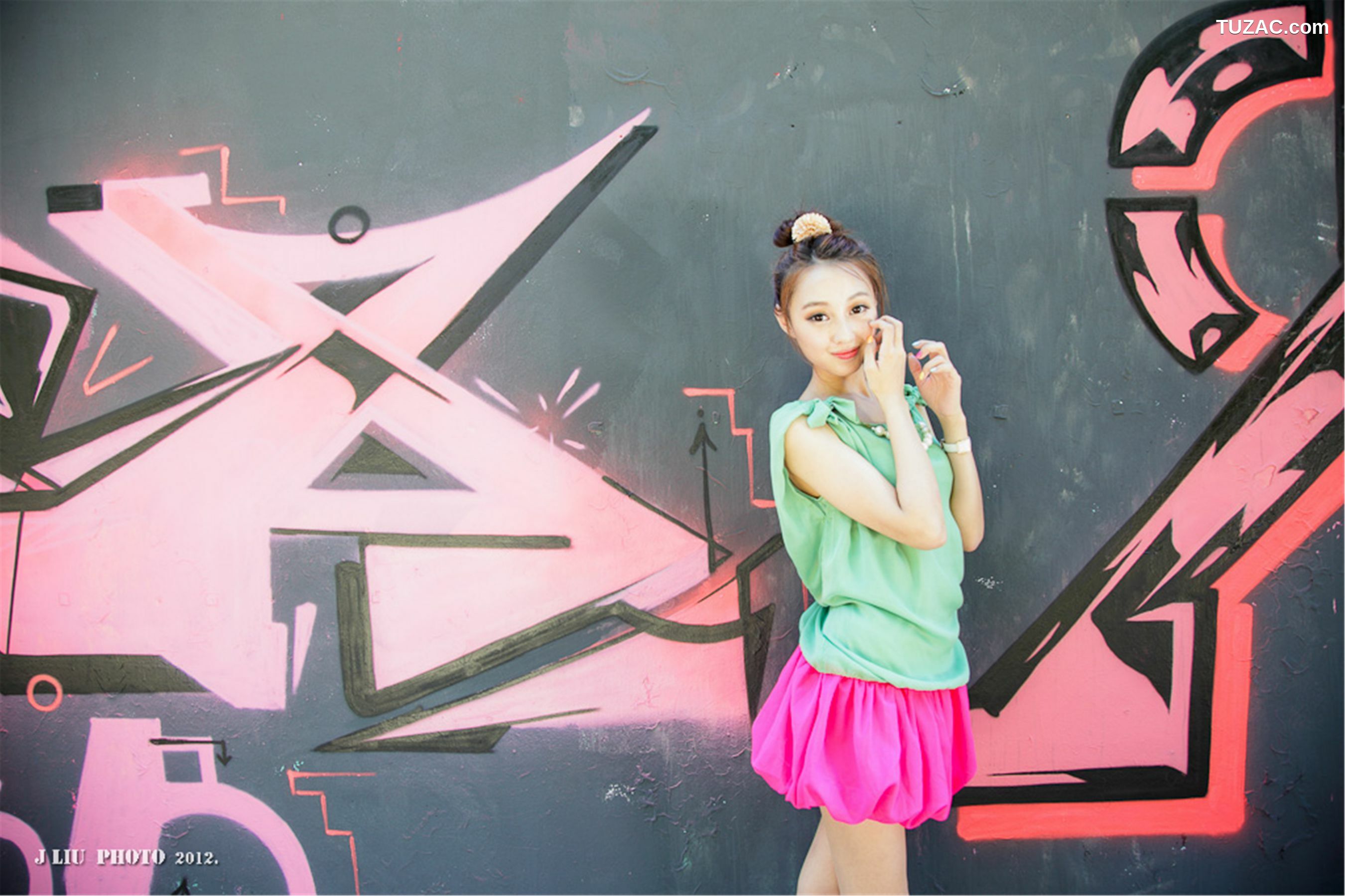 台湾正妹_台湾妹子Barbie《西門街拍》写真集