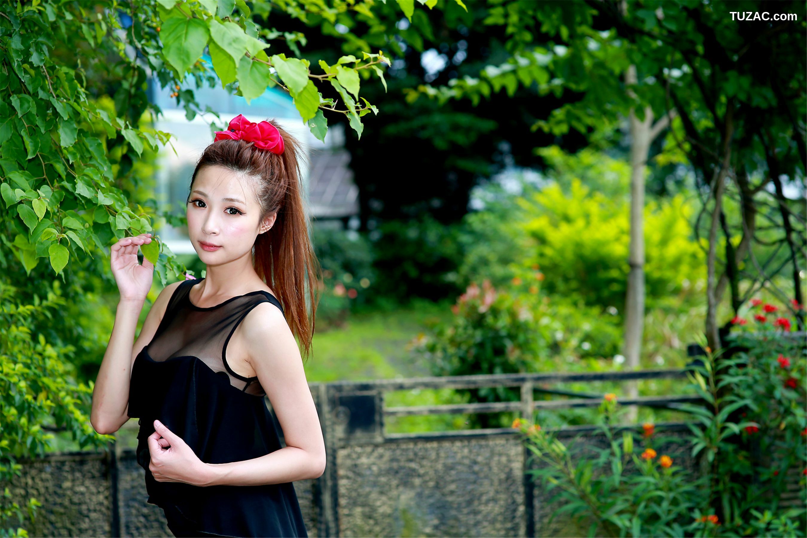 台湾正妹_台湾妹子林小芭《春游踏青外拍》写真集
