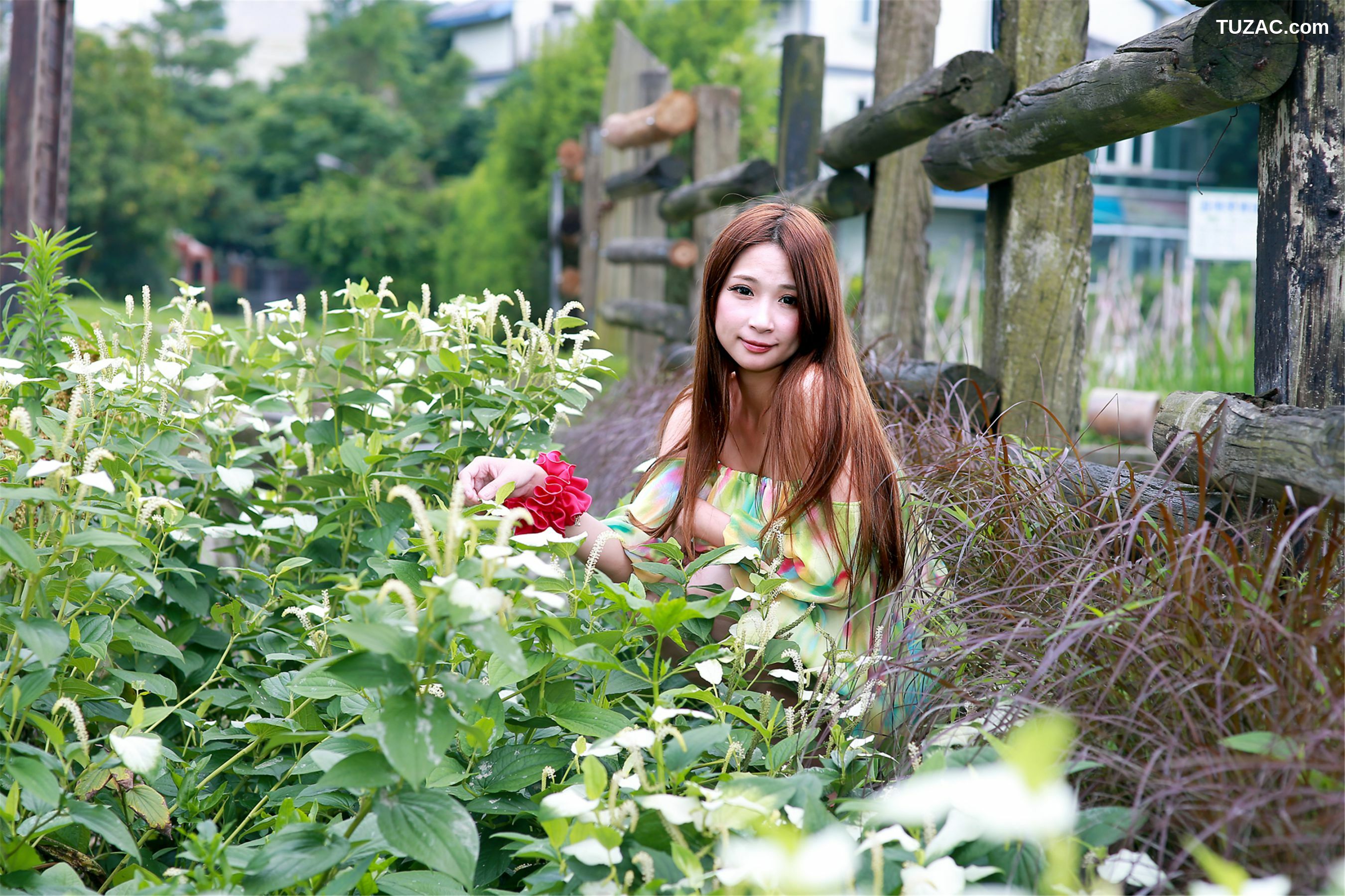 台湾正妹_台湾妹子林小芭《春游踏青外拍》写真集