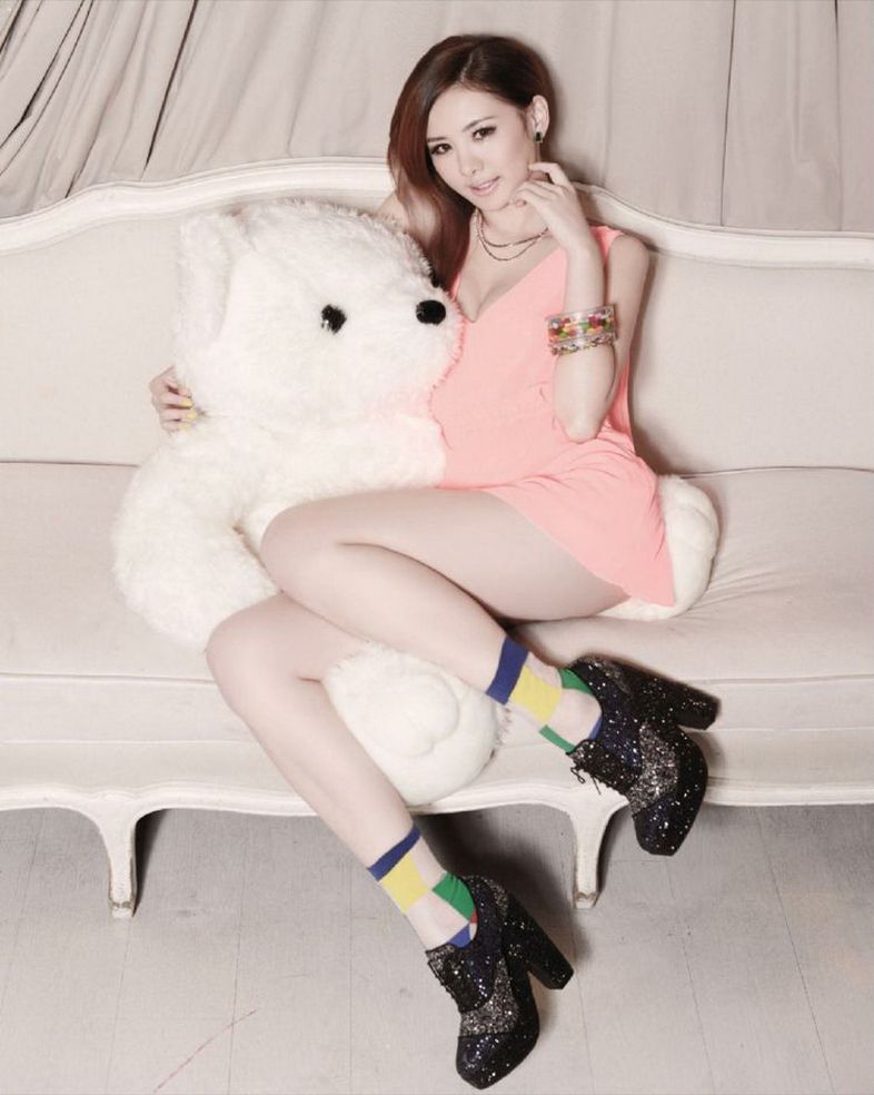 台湾正妹_台湾宅男甜心女神安心亚/廖婧伶 - 单身极品写真集