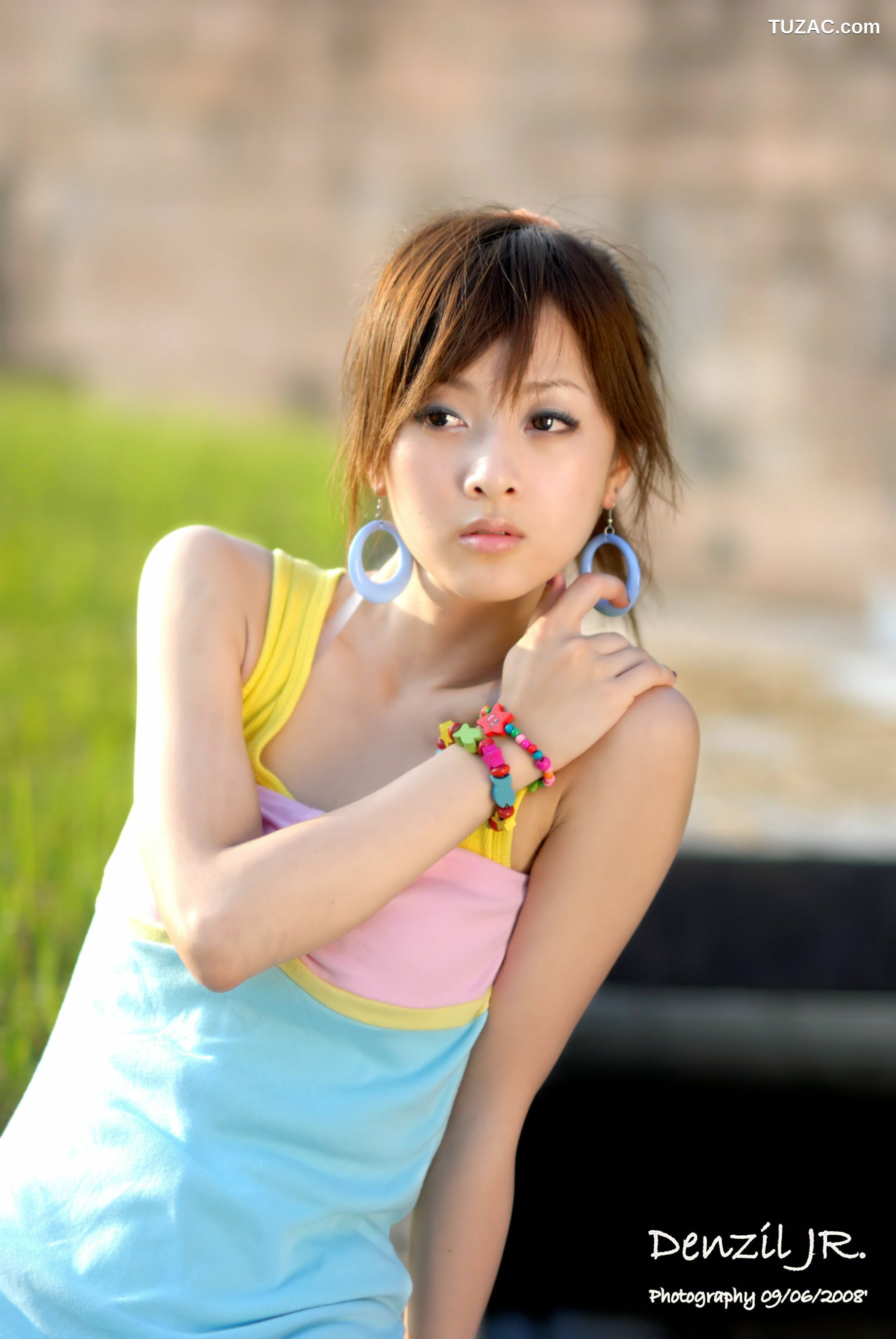 台湾正妹_台湾果子MM《Lovely 果子 Fruit with Barbie Attire》吊带连衣裙系列 写真集