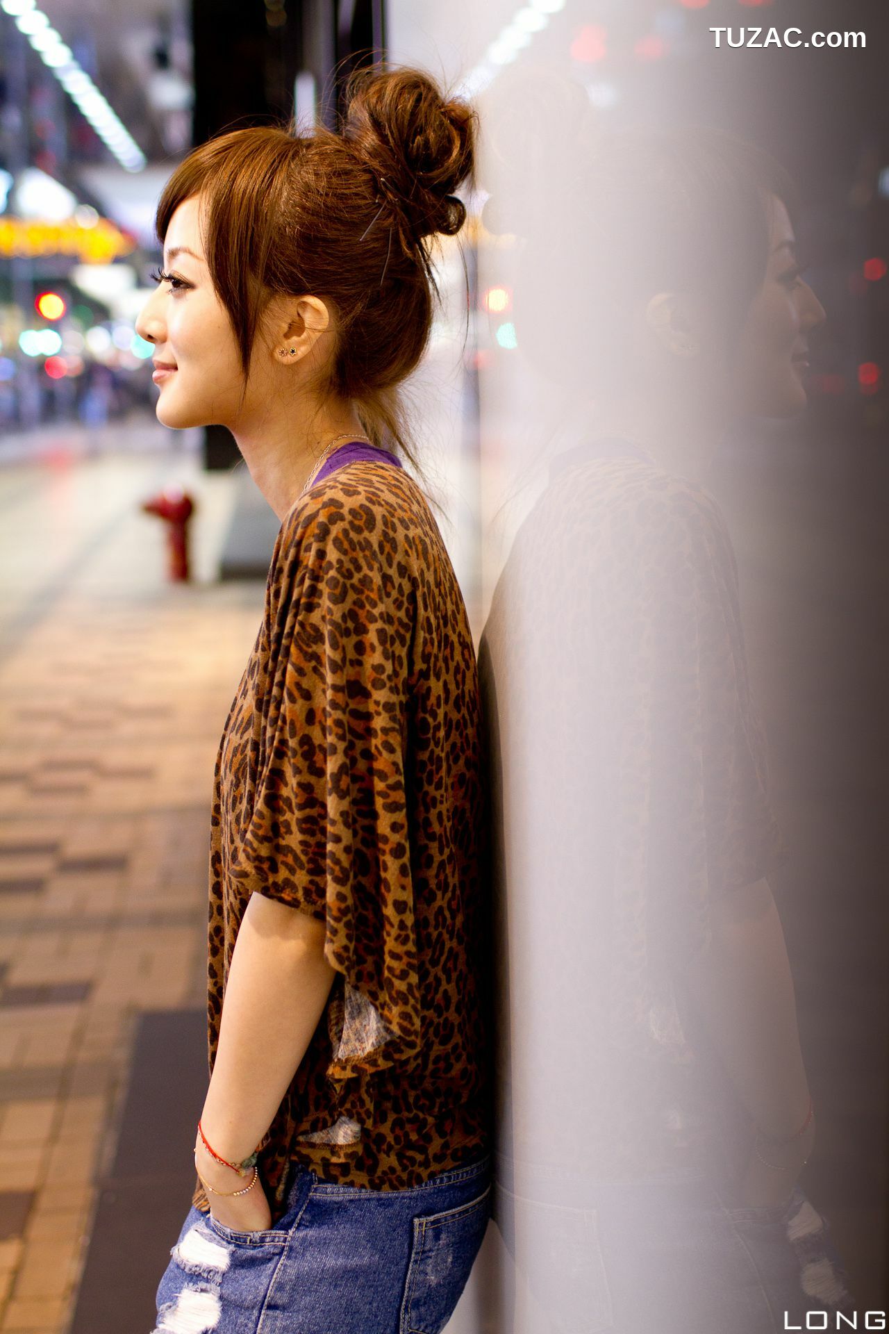 台湾正妹_台湾果子MM《港澳之旅》夜市街拍系列 写真集