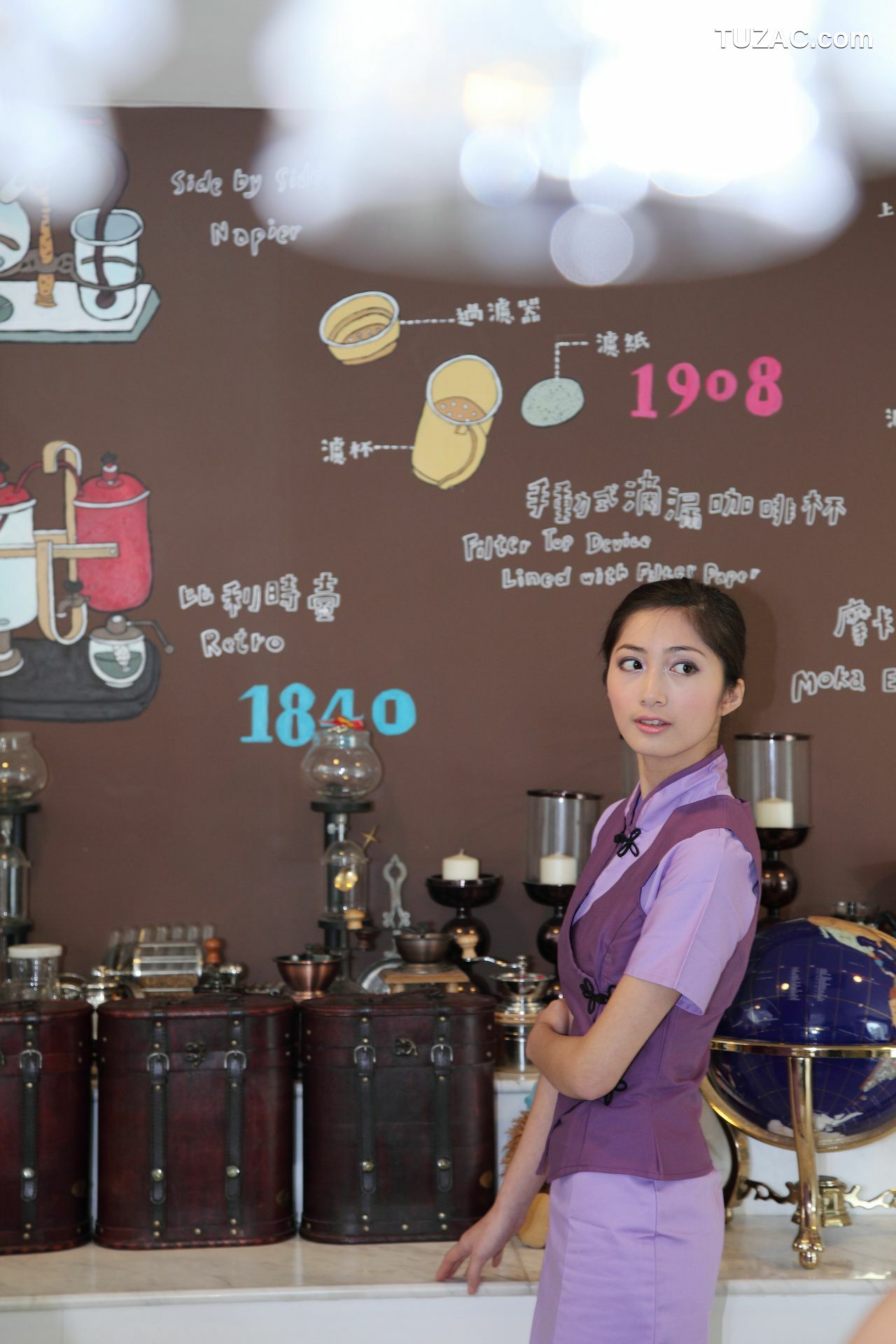 台湾正妹_台湾模特Emily《酒店室拍》写真集