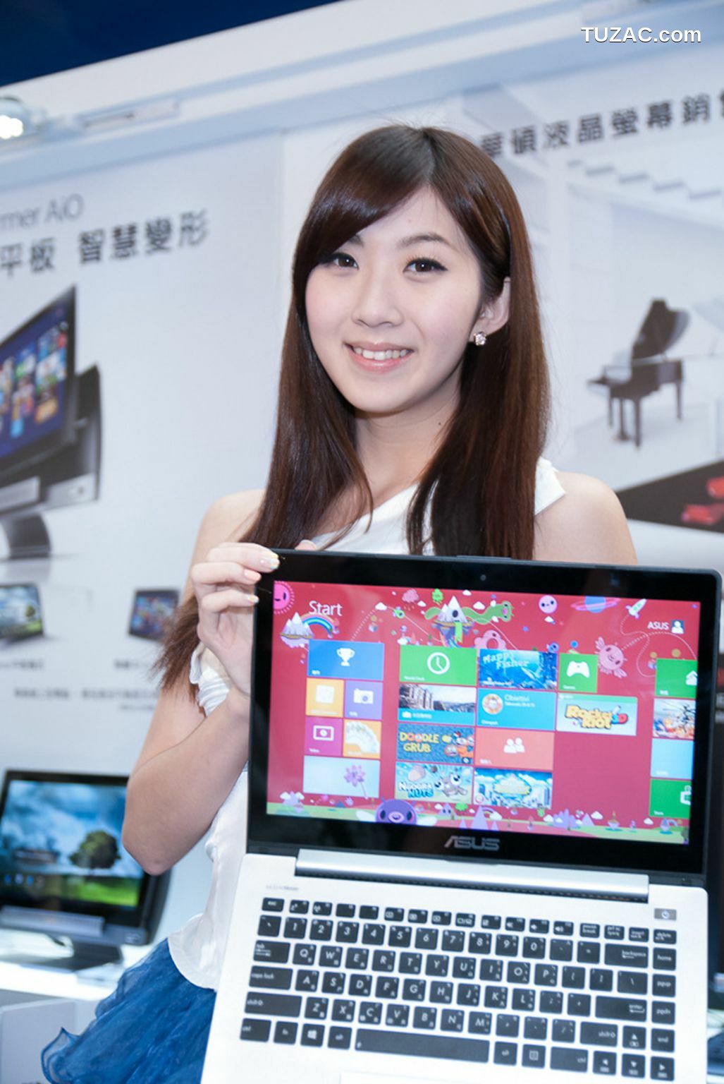 台湾正妹_台湾模特安琪《电子数码会展高清图片》合辑