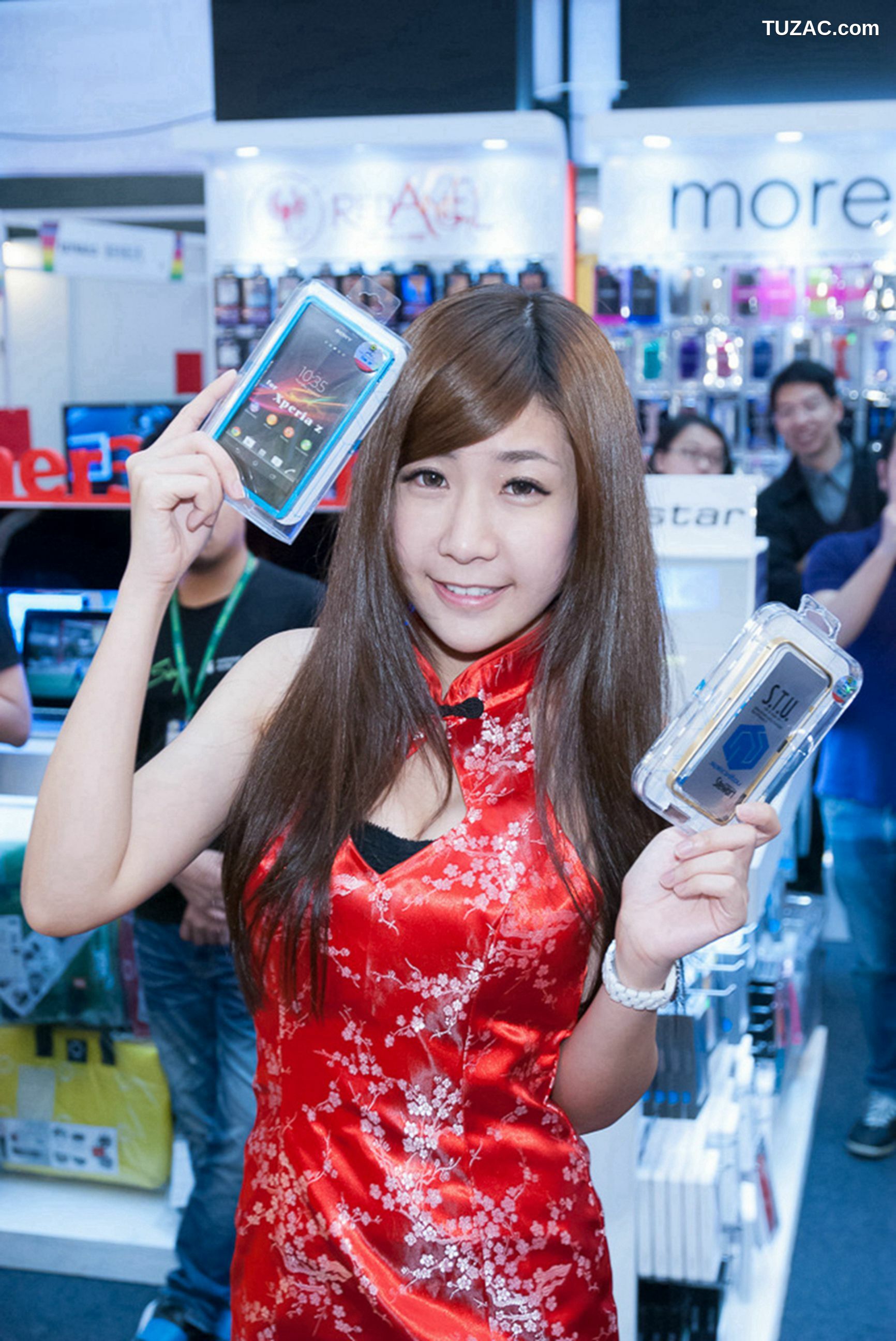 台湾正妹_台湾模特小头/余晨瑀《数码科技展图片》高清套图