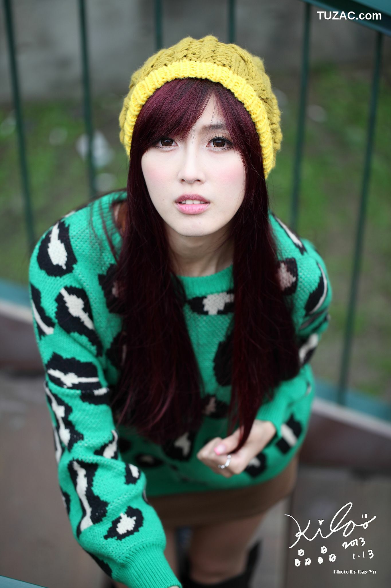 台湾正妹_台湾模特廖挺伶/Kila晶晶《绿色长衣+长靴》街拍写真集