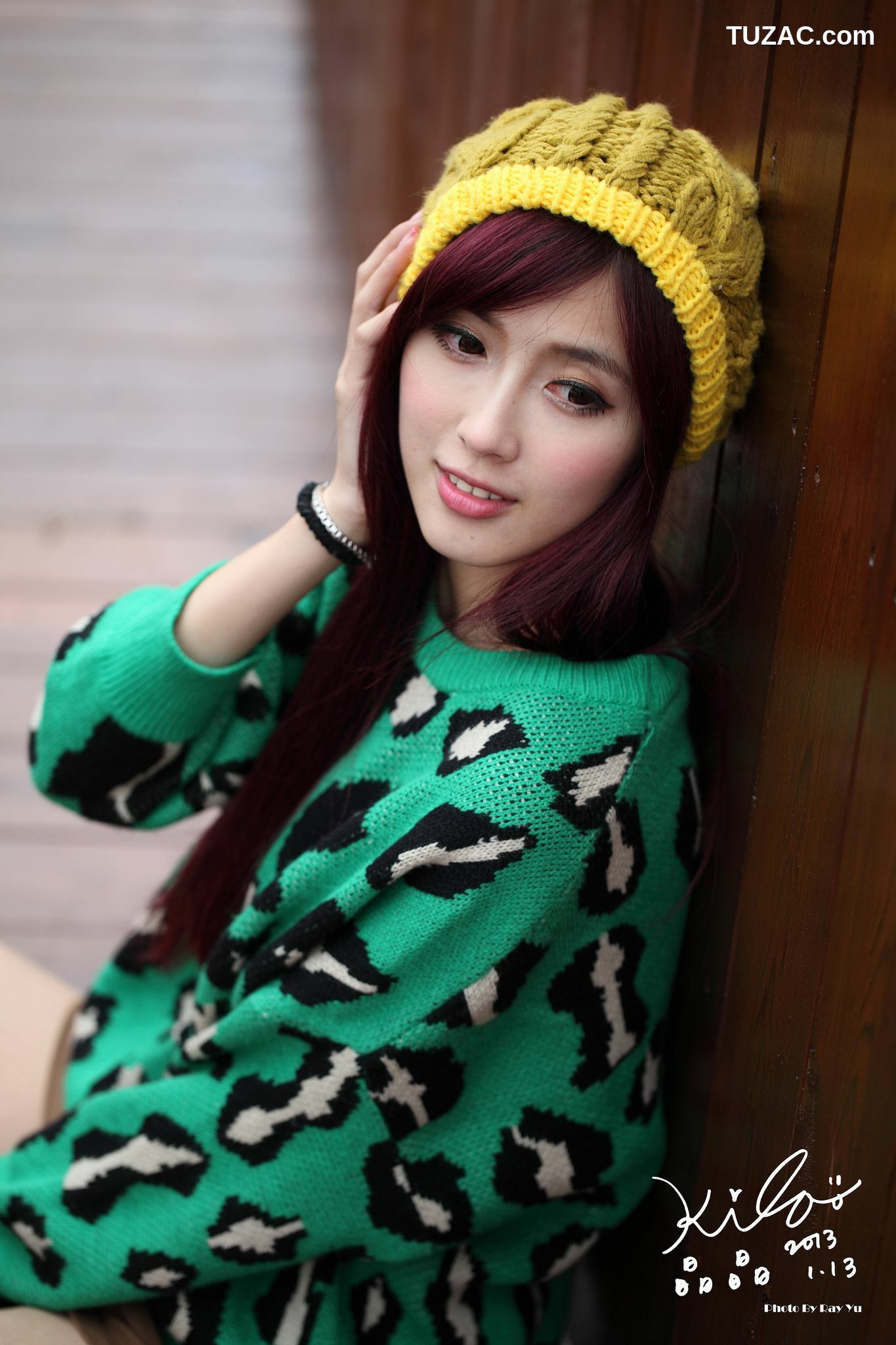 台湾正妹_台湾模特廖挺伶/Kila晶晶《绿色长衣+长靴》街拍写真集