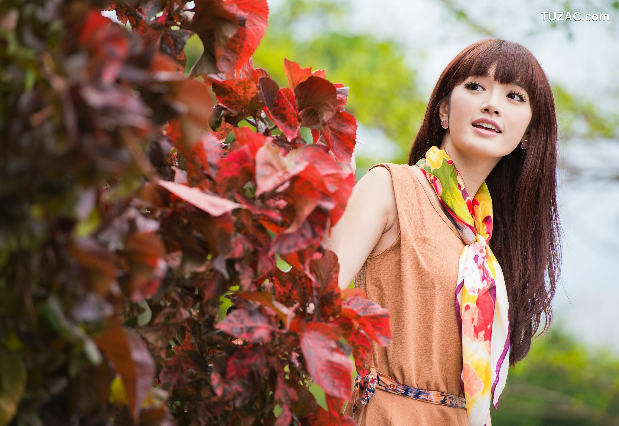 台湾正妹_台湾模特林岗怡Didy《小清新3组连衣裙》写真合集