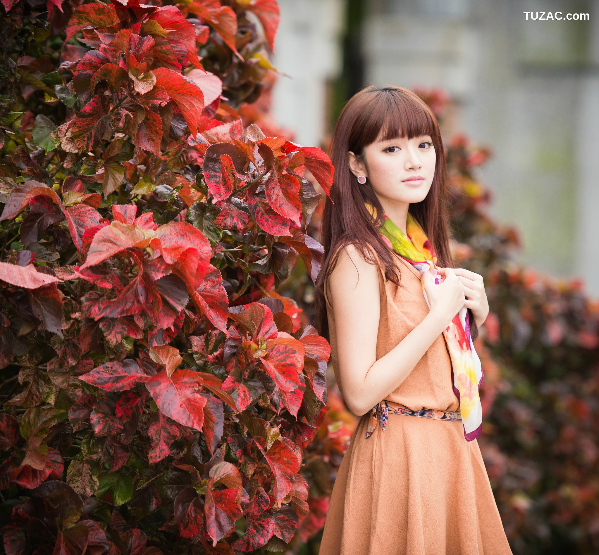 台湾正妹_台湾模特林岗怡Didy《小清新3组连衣裙》写真合集