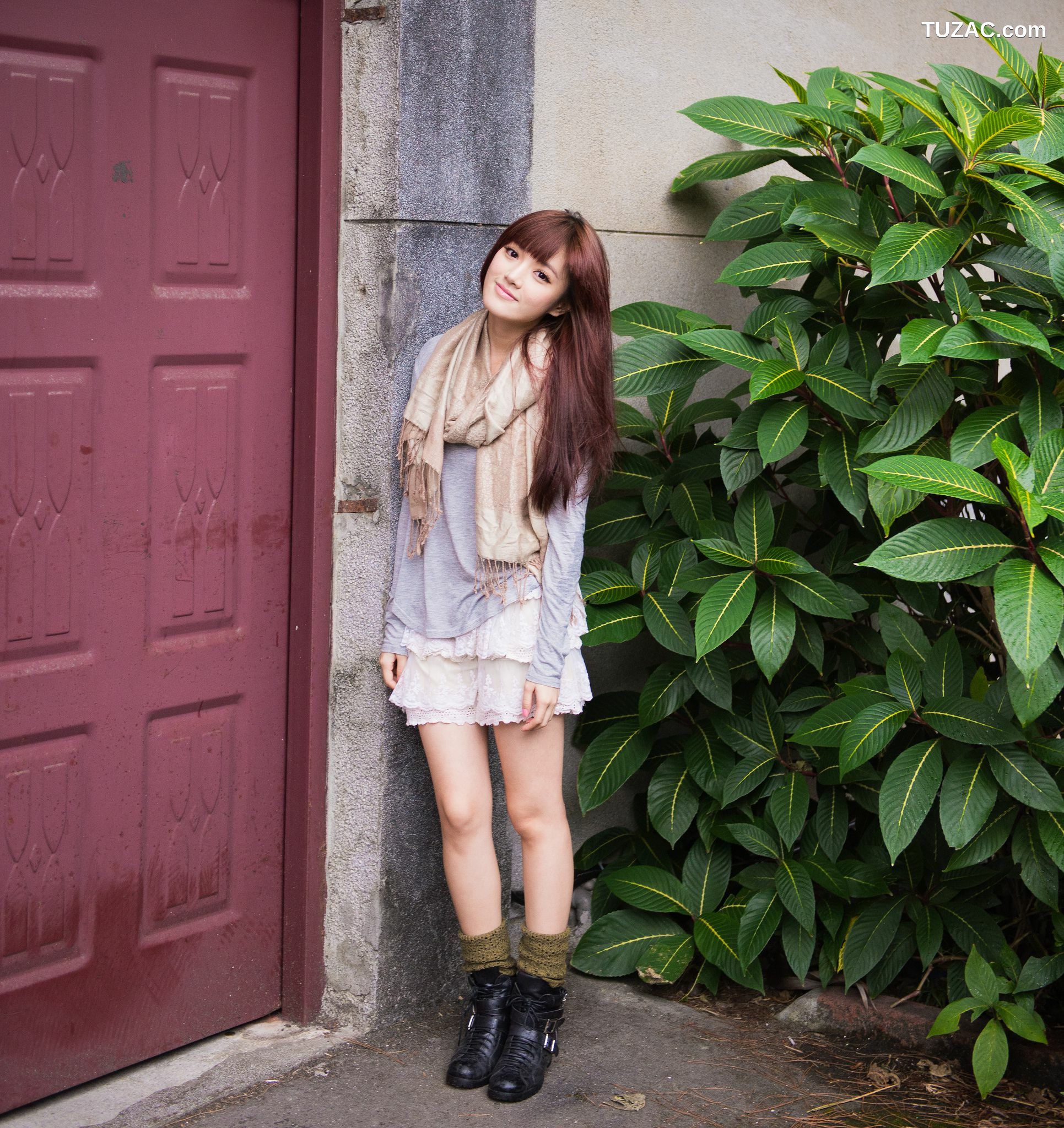 台湾正妹_台湾模特林岗怡Didy《小清新3组连衣裙》写真合集