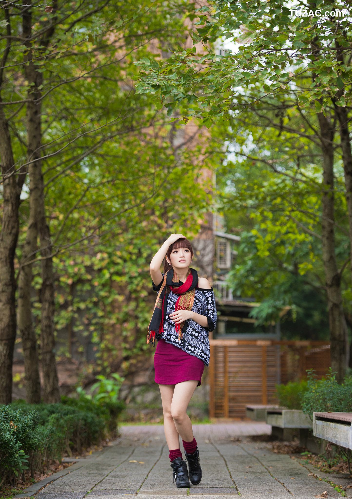 台湾正妹_台湾模特林岗怡Didy《小清新3组连衣裙》写真合集