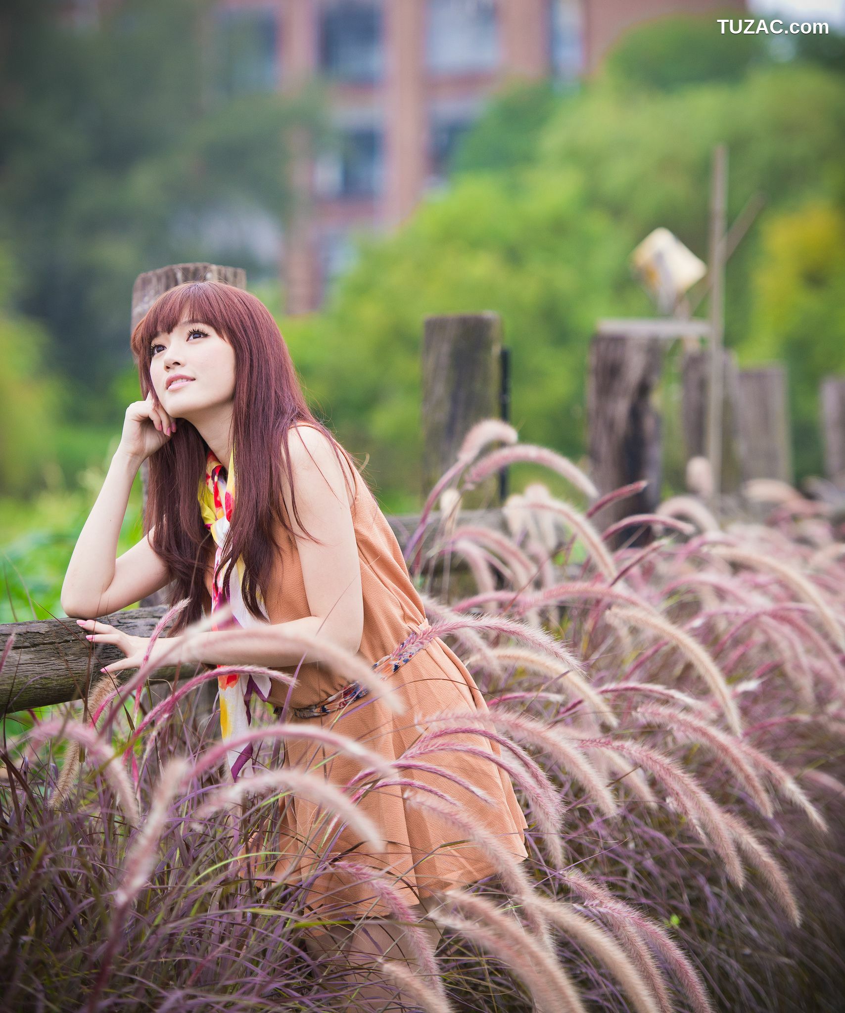 台湾正妹_台湾模特林岗怡Didy《小清新3组连衣裙》写真合集