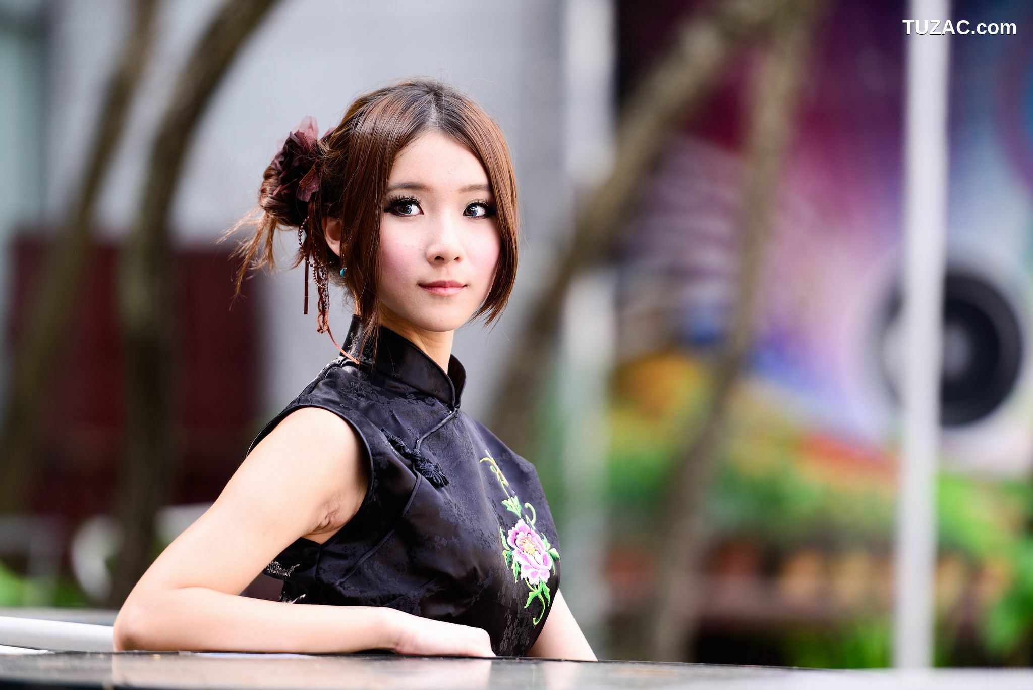 台湾正妹_台湾模特阿布《红黑旗袍系列外拍》写真集