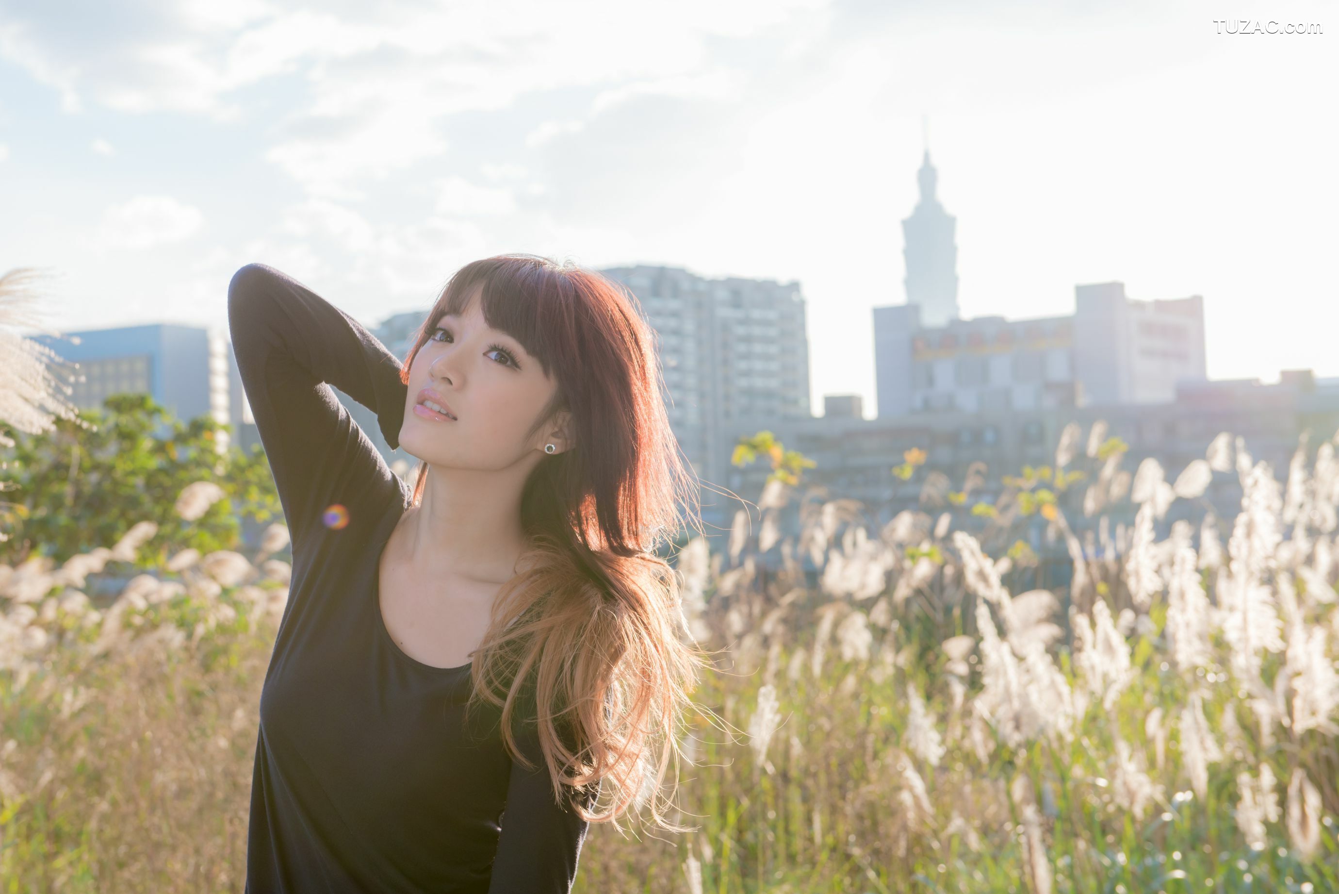 台湾正妹_台湾正妹林岗怡Didy《废墟车站唯美外拍》写真集