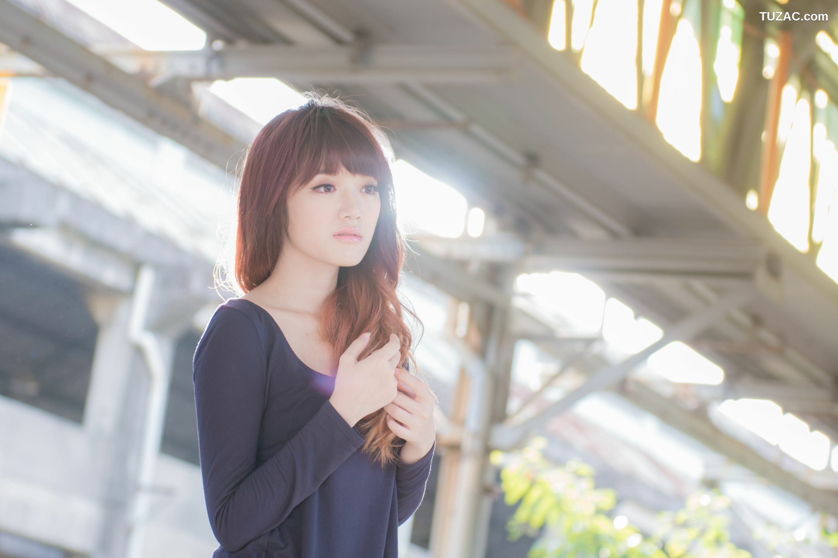 台湾正妹_台湾正妹林岗怡Didy《废墟车站唯美外拍》写真集