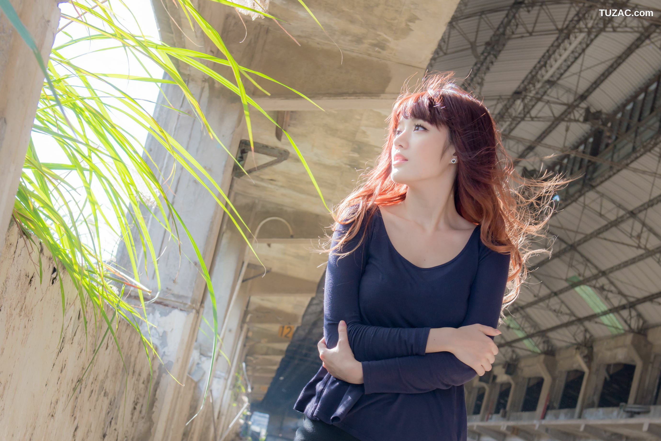 台湾正妹_台湾正妹林岗怡Didy《废墟车站唯美外拍》写真集