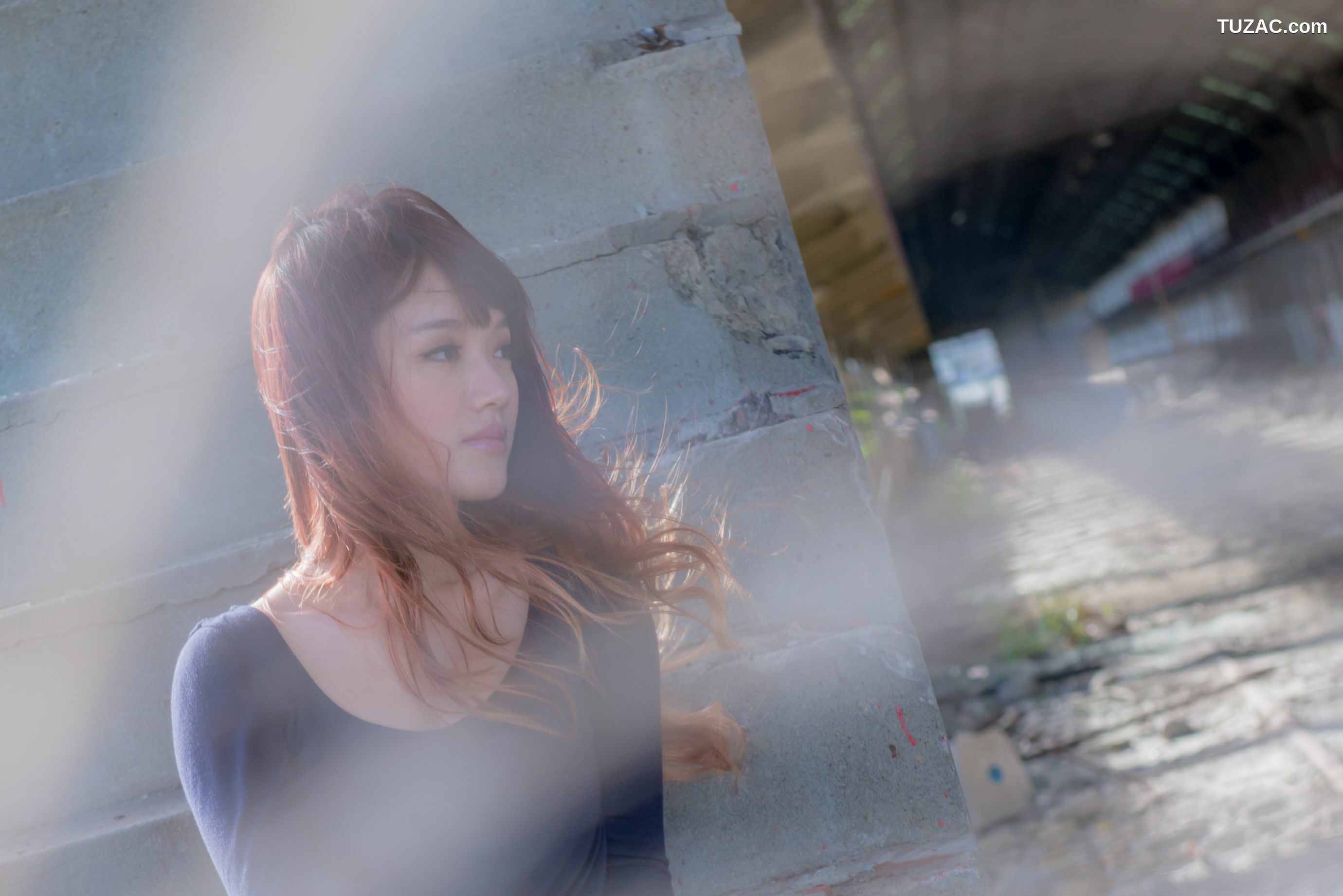 台湾正妹_台湾正妹林岗怡Didy《废墟车站唯美外拍》写真集