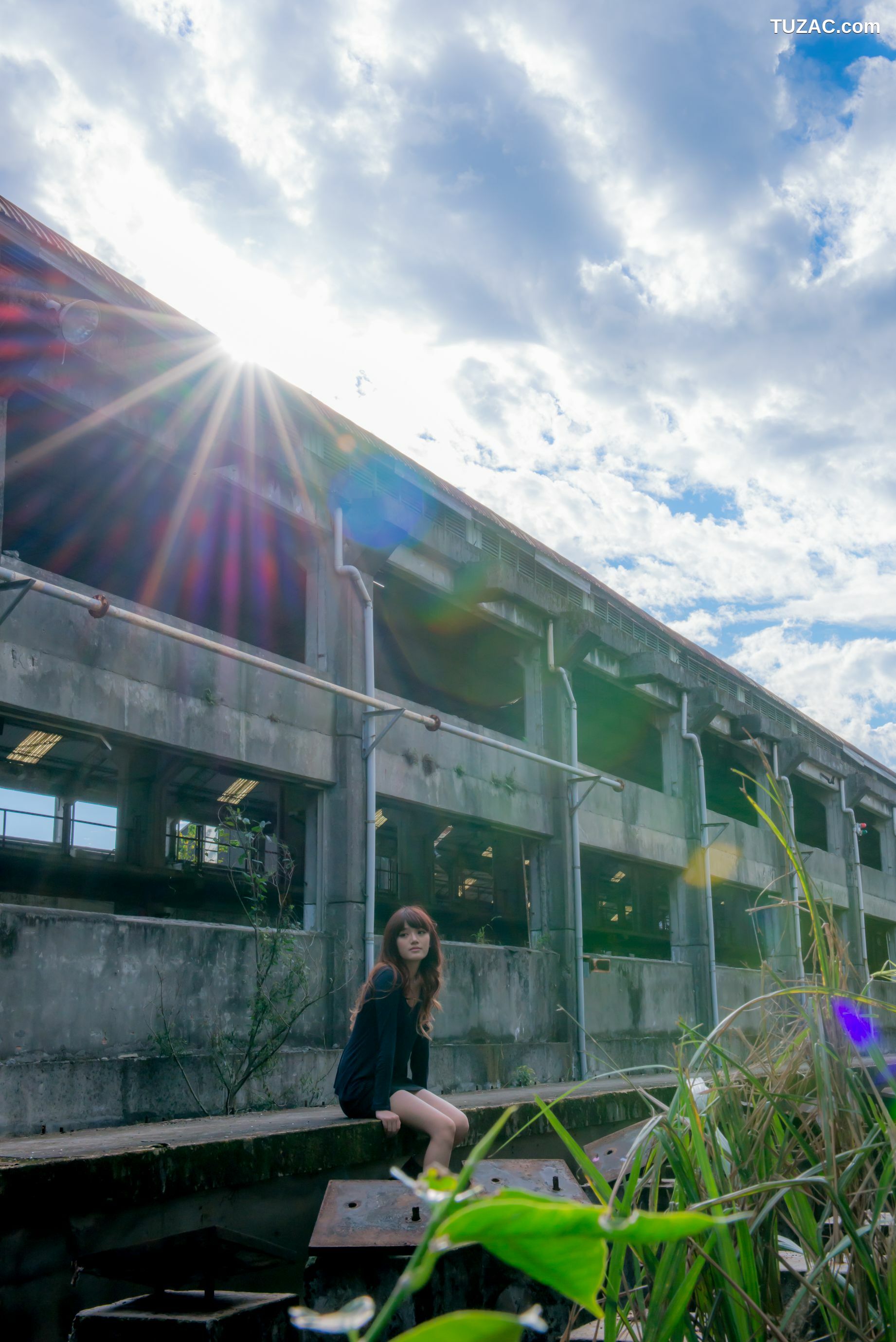 台湾正妹_台湾正妹林岗怡Didy《废墟车站唯美外拍》写真集